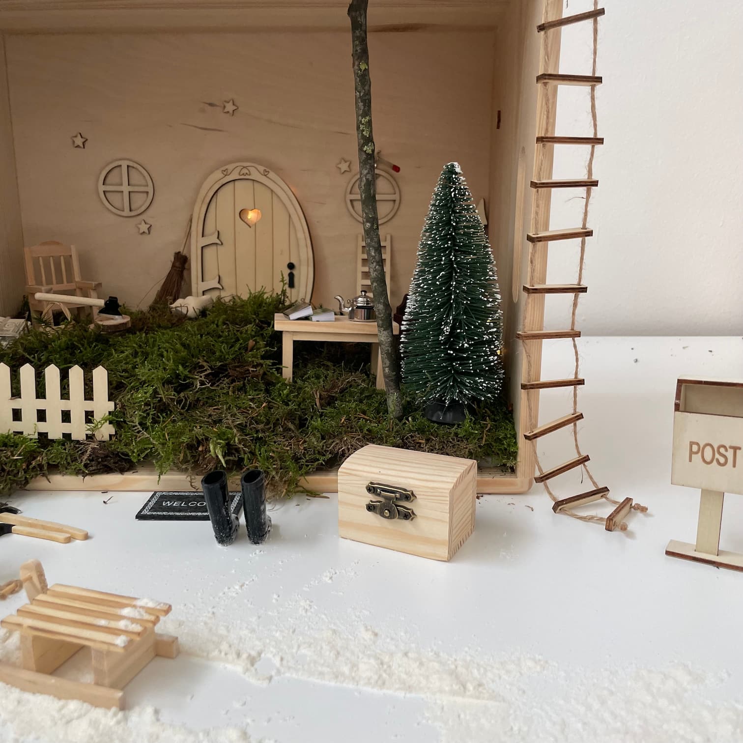 Mini Holzkiste – magische Wichtel-Erinnerungskiste oder Zauberkiste für Kinder