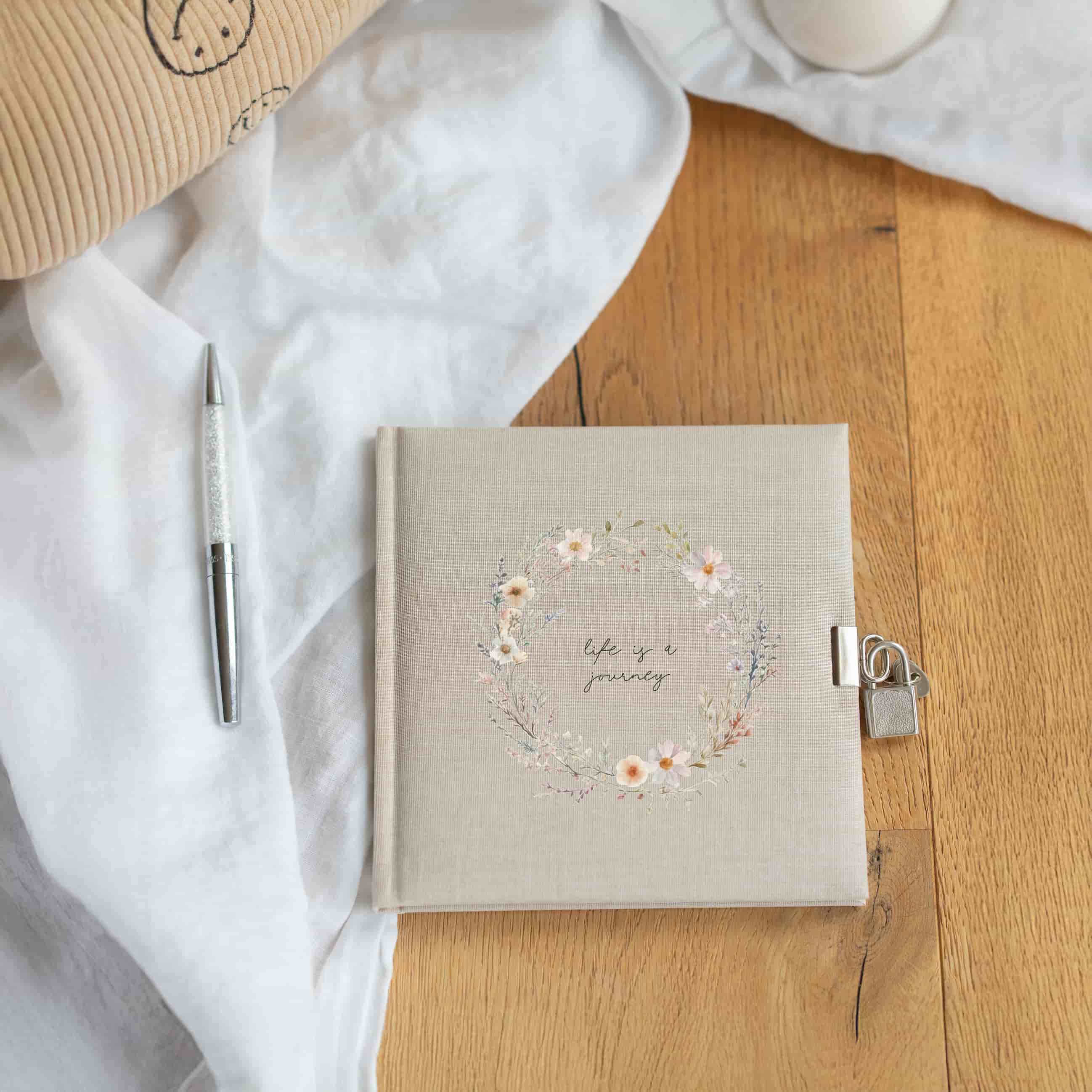 Journal aus Leinen personalisierbar