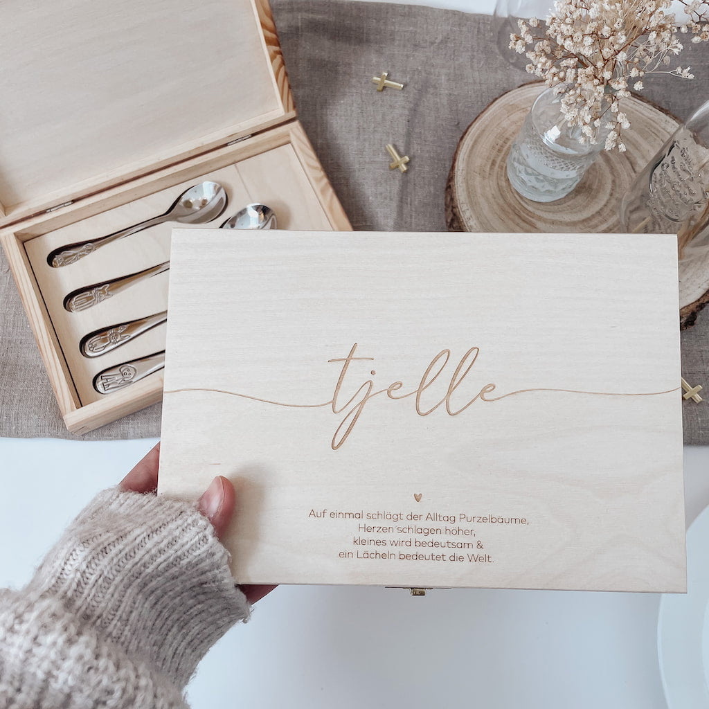Kinderbesteck personalisierbar mit Gravur – Edelstahl & Holzbox