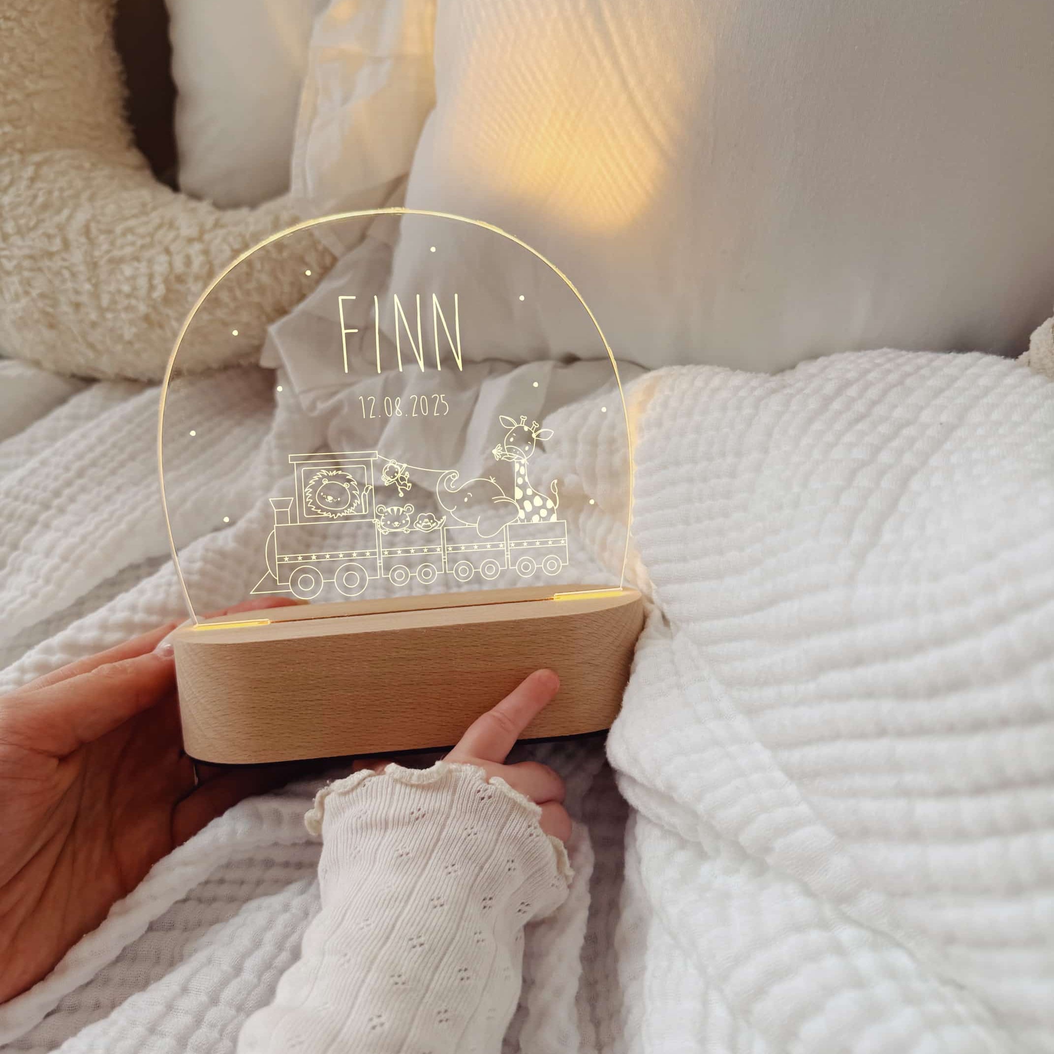 Nachtlicht Kinder personalisiert – LED Lampe Wild Family