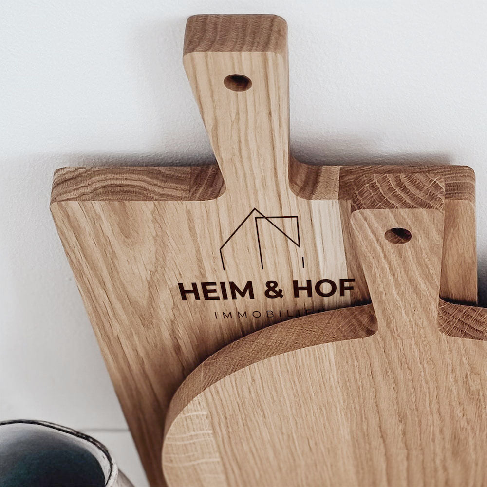Schneidebrett mit Gravur | personalisiertes Firmengeschenk aus Eiche