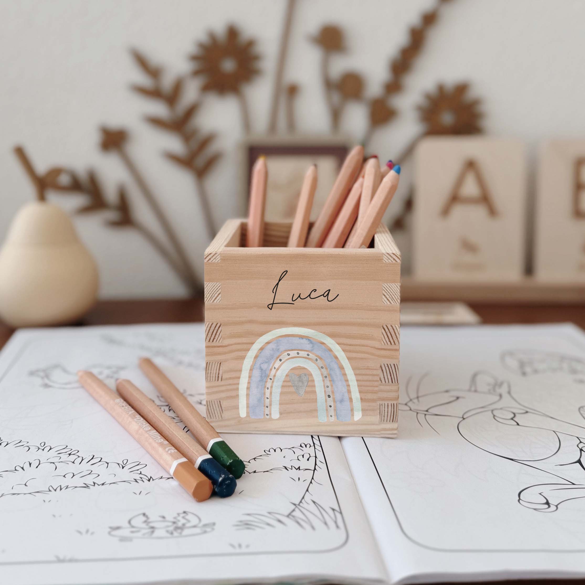 Stiftehalter Holz personalisiert - Bedruckt Regenbogen