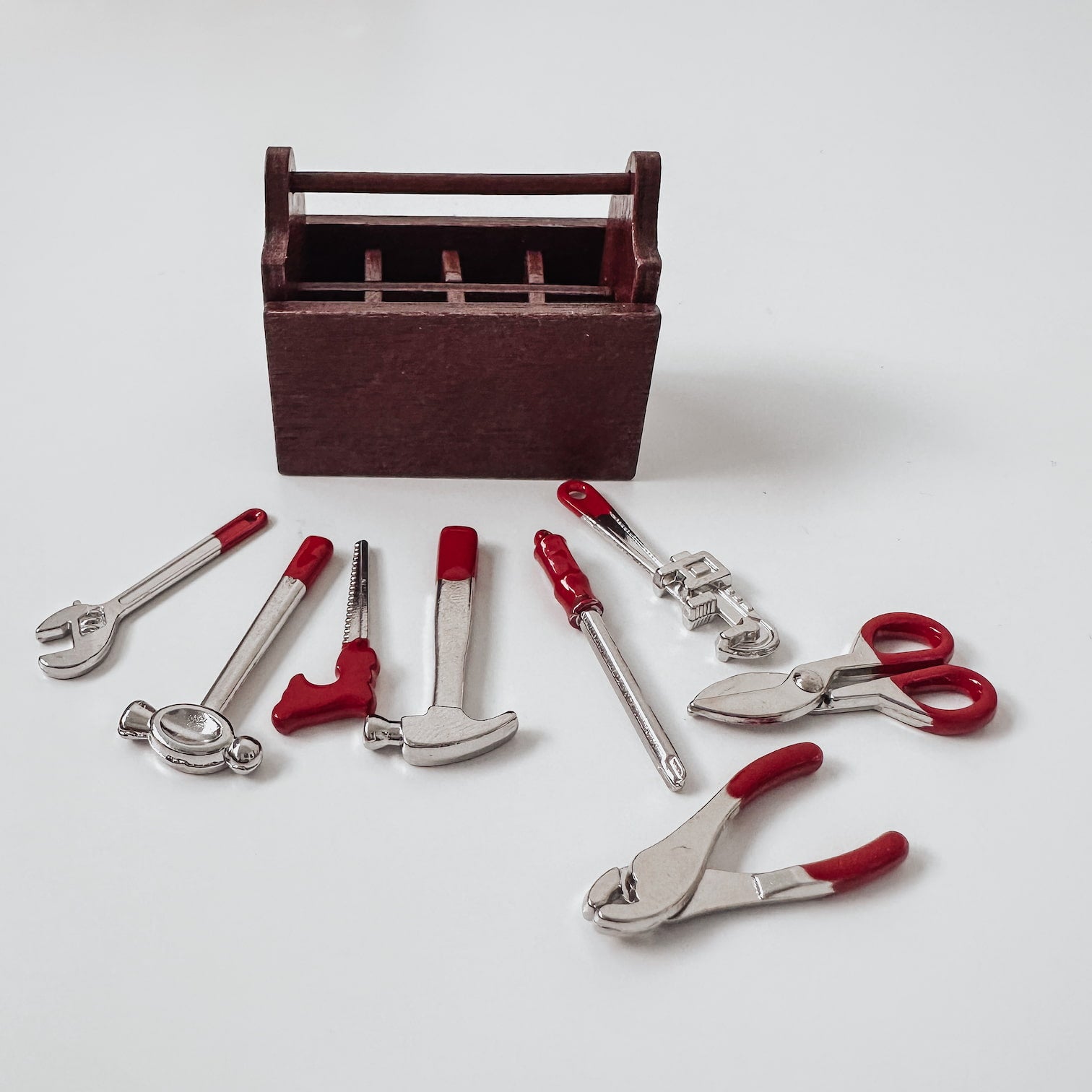 Miniatur Wichtel Werkzeugkoffer – 9-teilig mit beweglichen Werkzeugen