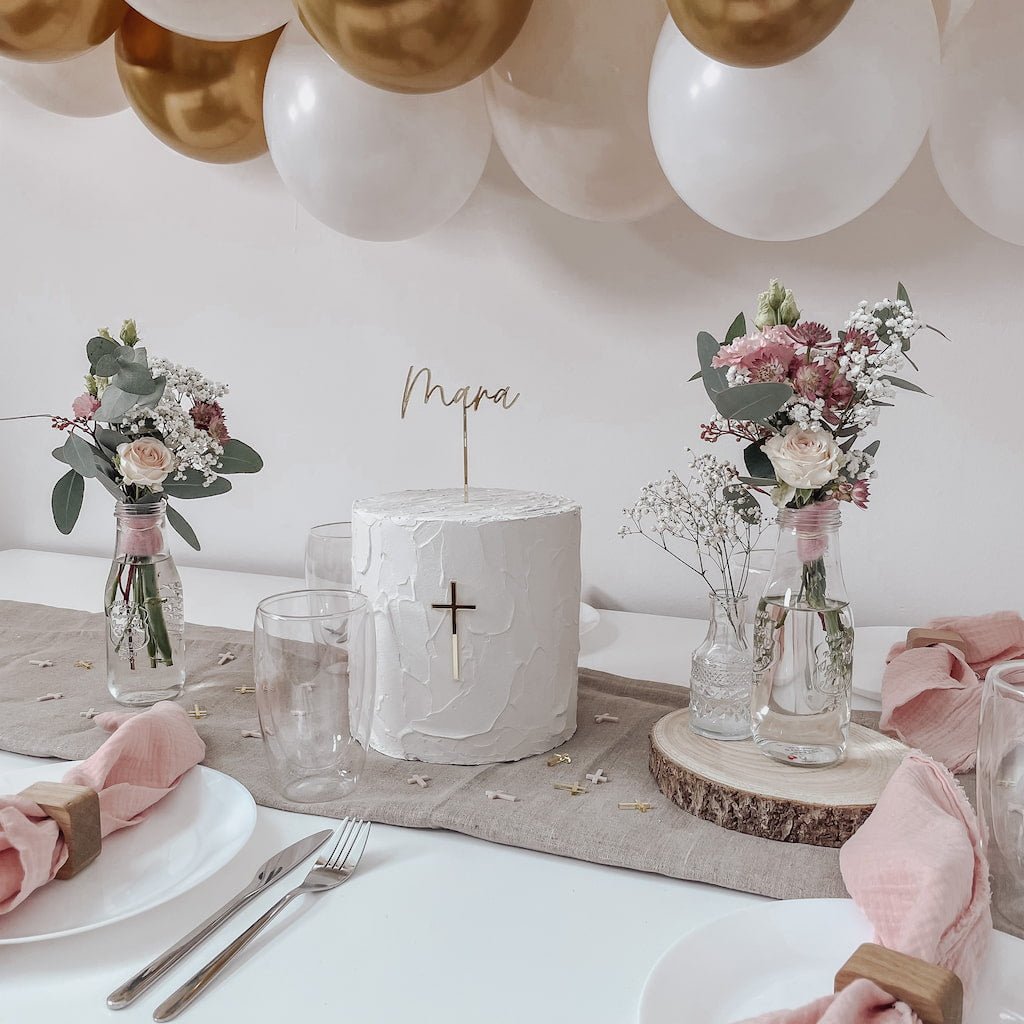 Caketopper mit Wunschnamen & Kreuz aus Acryl - lyllevenn