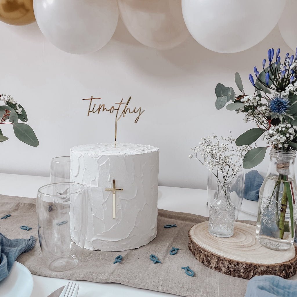 Caketopper mit Wunschnamen & Kreuz aus Acryl - lyllevenn