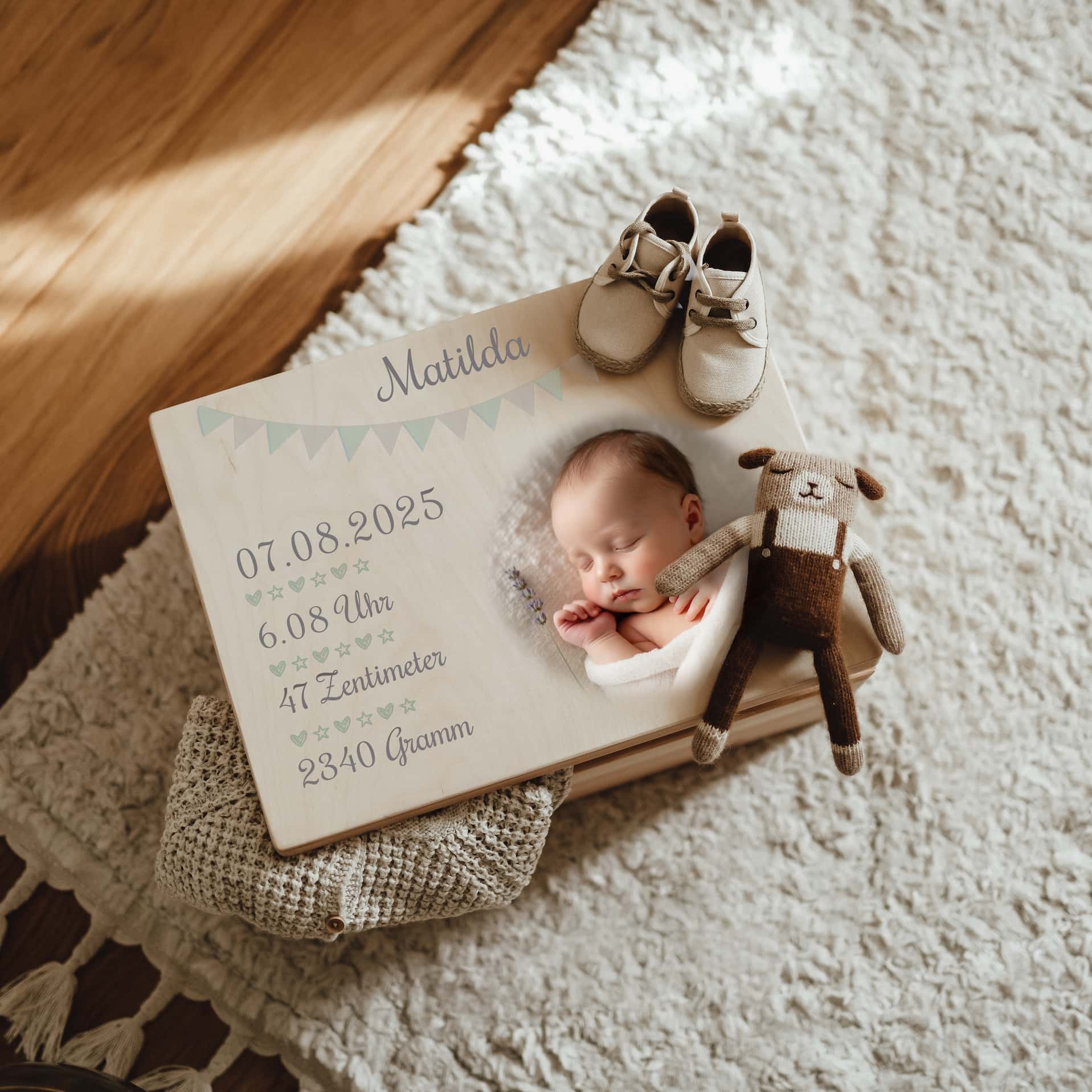 Erinnerungskiste Holz personalisiert -  Darina Design - lyllevenn