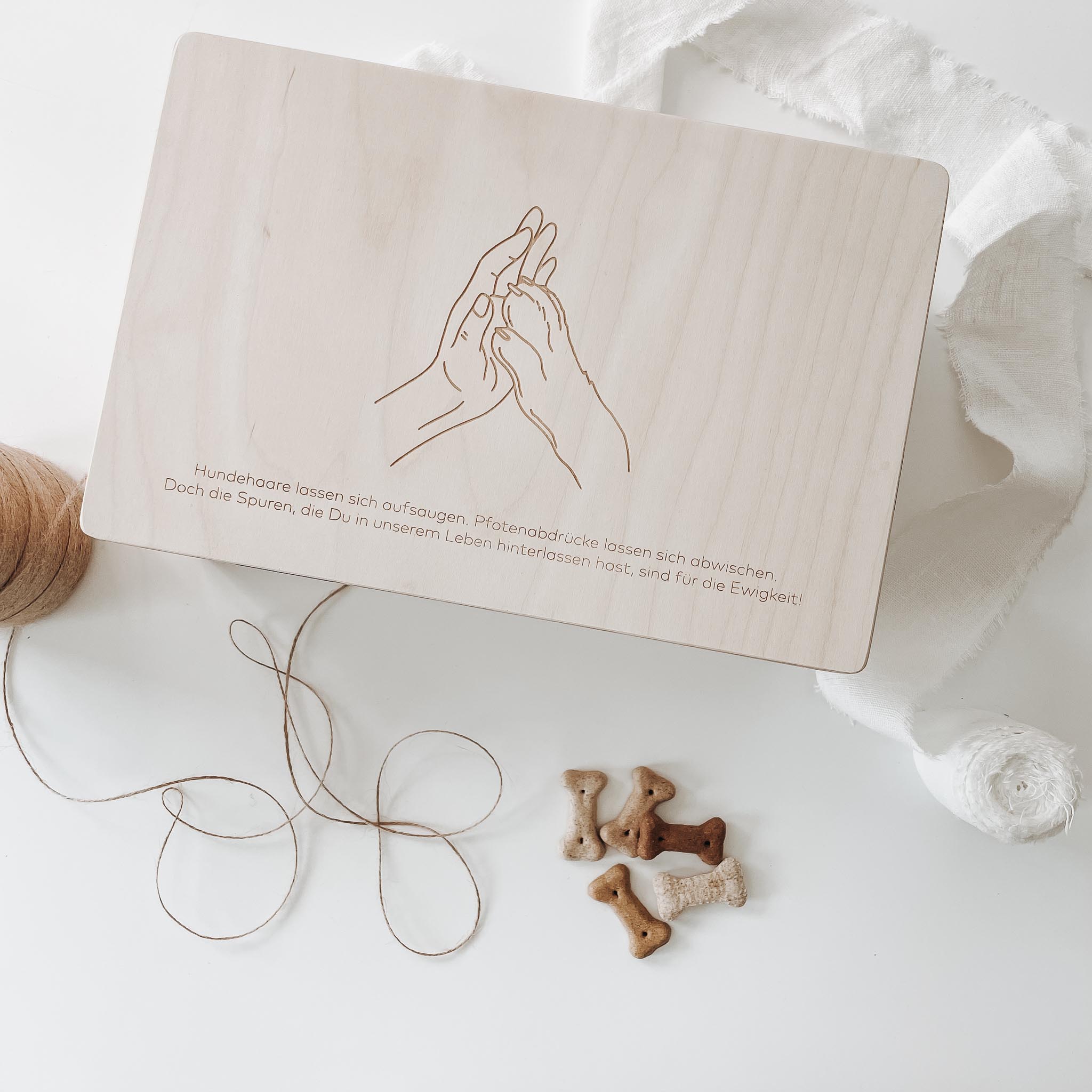 Erinnerungskiste Holz personalisiert -  Hand & Pfote - lyllevenn