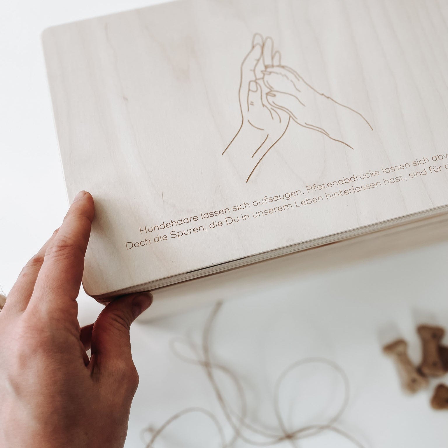 Erinnerungskiste Holz personalisiert -  Hand & Pfote - lyllevenn