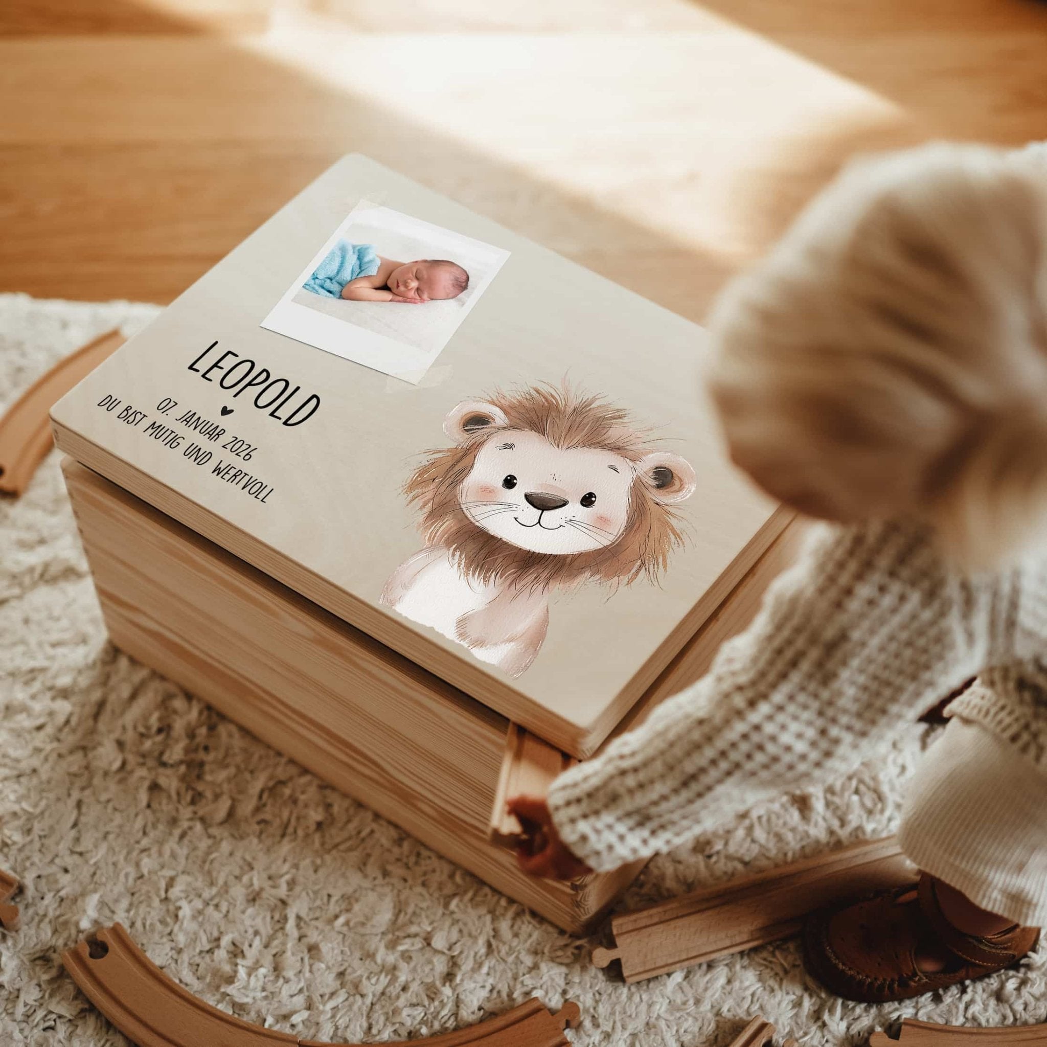Erinnerungskiste Holz personalisiert – mit Babyfoto & Tiermotive - lyllevenn