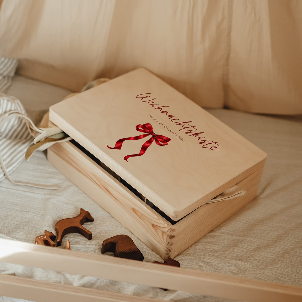 Erinnerungskiste Holz personalisiert - Schleifen Design - lyllevenn