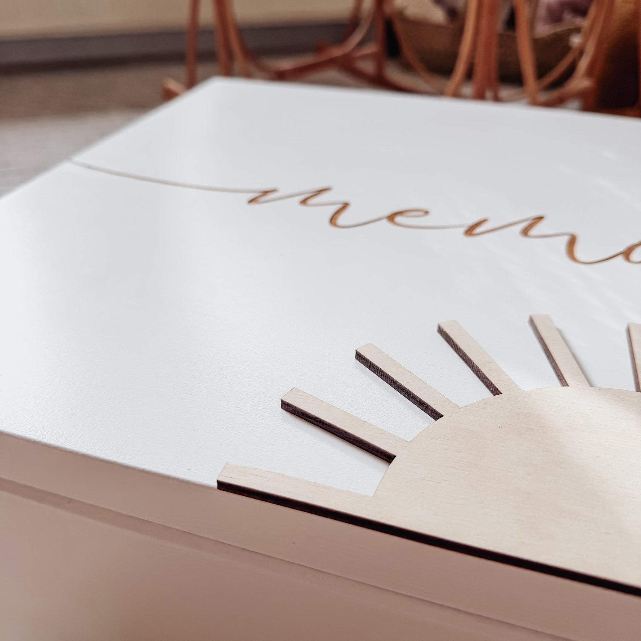 Erinnerungskiste Holz personalisiert - Sonne "memories" - lyllevenn