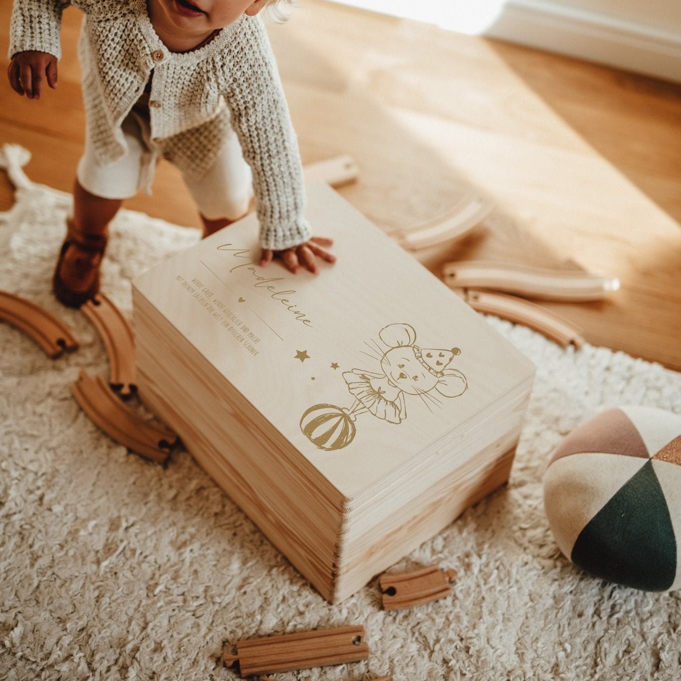 Erinnerungskiste Holz personalisiert -  Zirkus Maus - lyllevenn