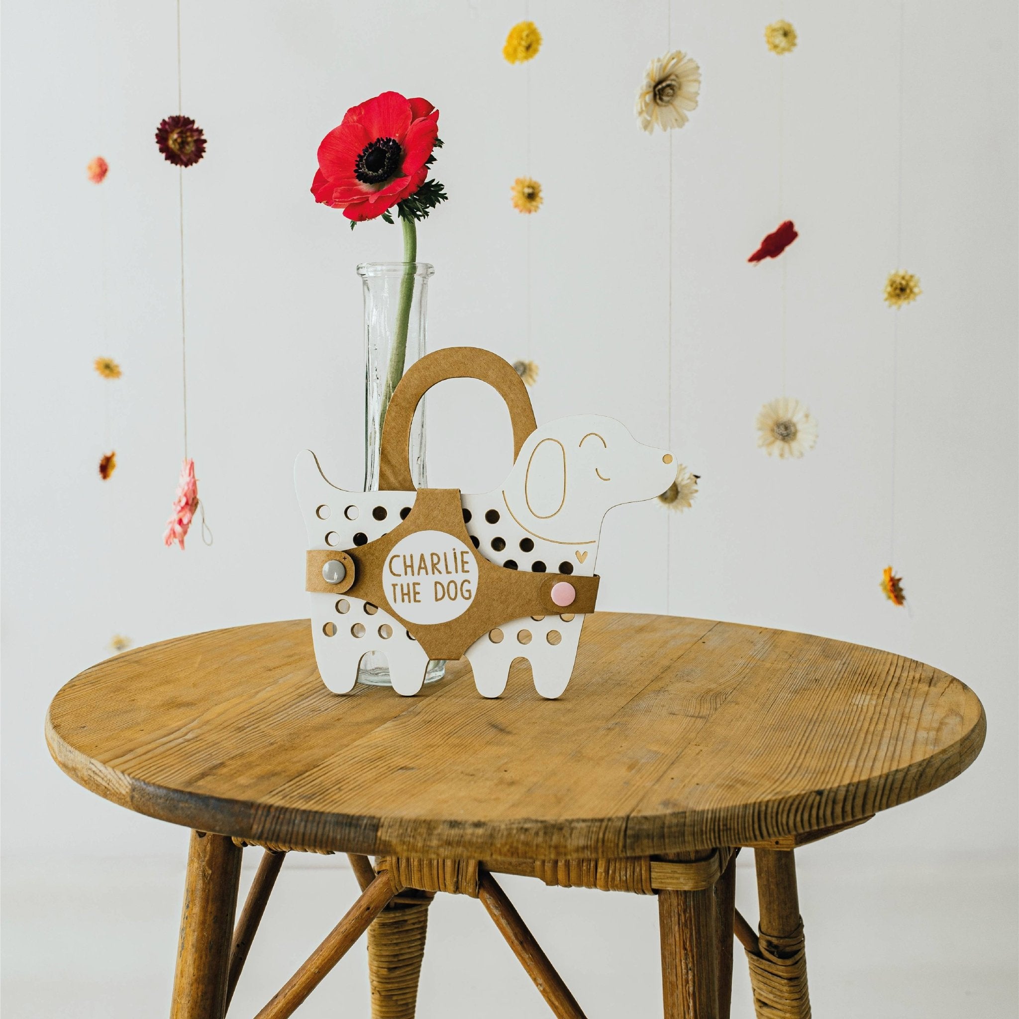 Fädelspiel aus Holz - Lernspielzeug Niko der Hund - lyllevenn