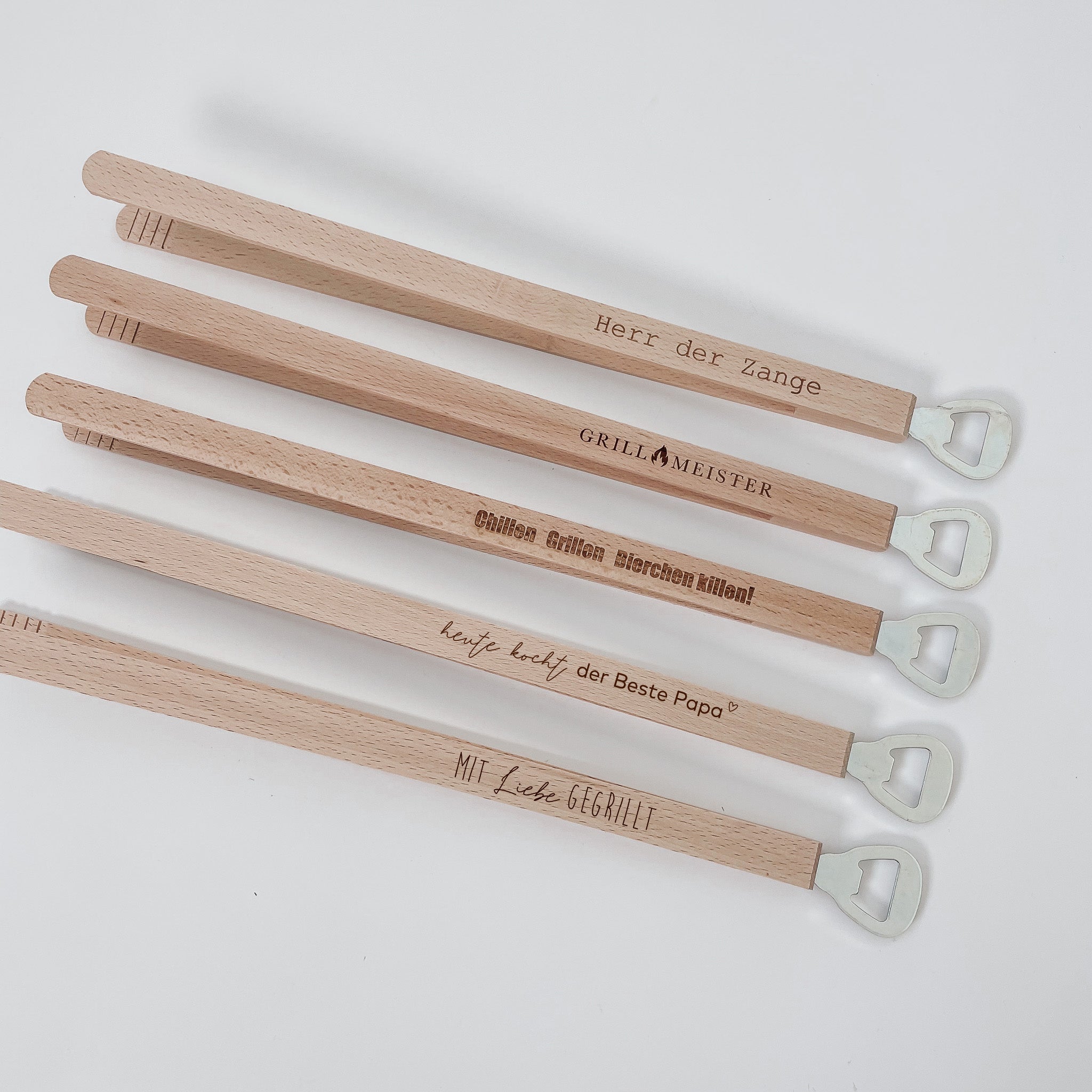 Grillzange personalisiert Holz - mit Flaschenöffner & Gravur - lyllevenn