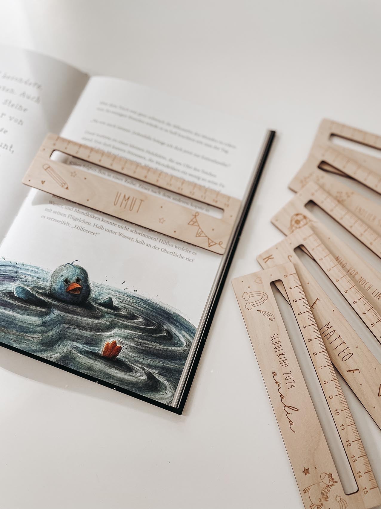 Lesehilfe Holz personalisiert -  3 in 1 - lyllevenn