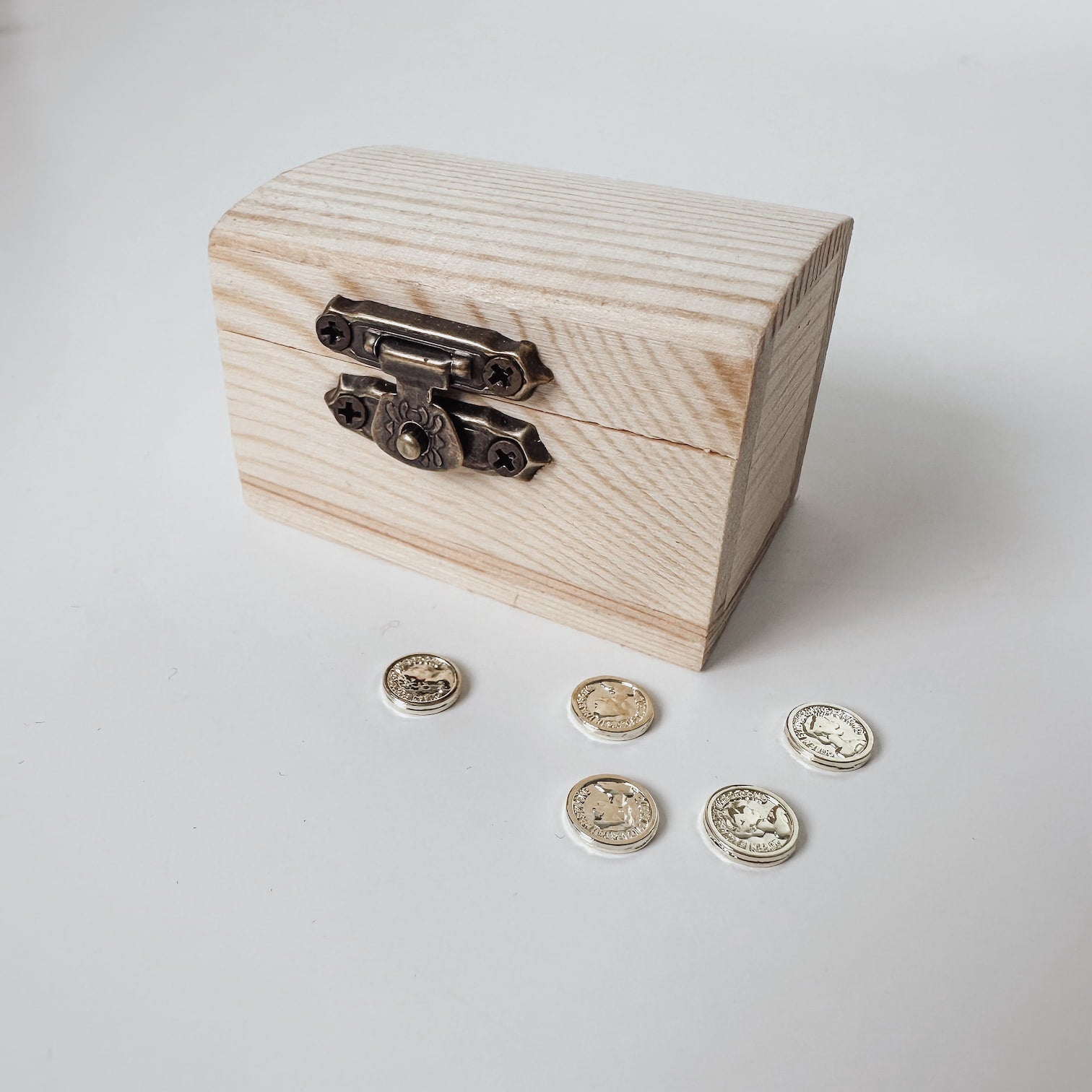 Mini Holzkiste – magische Wichtel - Erinnerungskiste oder Zauberkiste für Kinder - lyllevenn