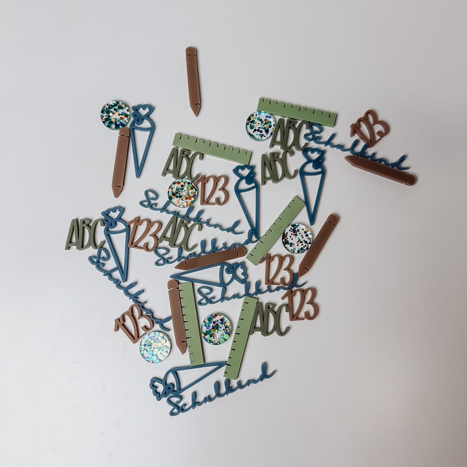 Nachhaltiges Konfetti aus Acryl - Einschulung Blau/Grün - lyllevenn