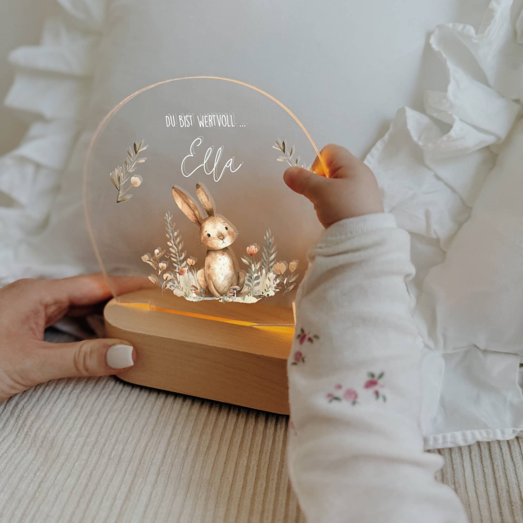 Nachtlicht Kinder personalisiert – LED Lampe bedruckt Hello Woodland - lyllevenn