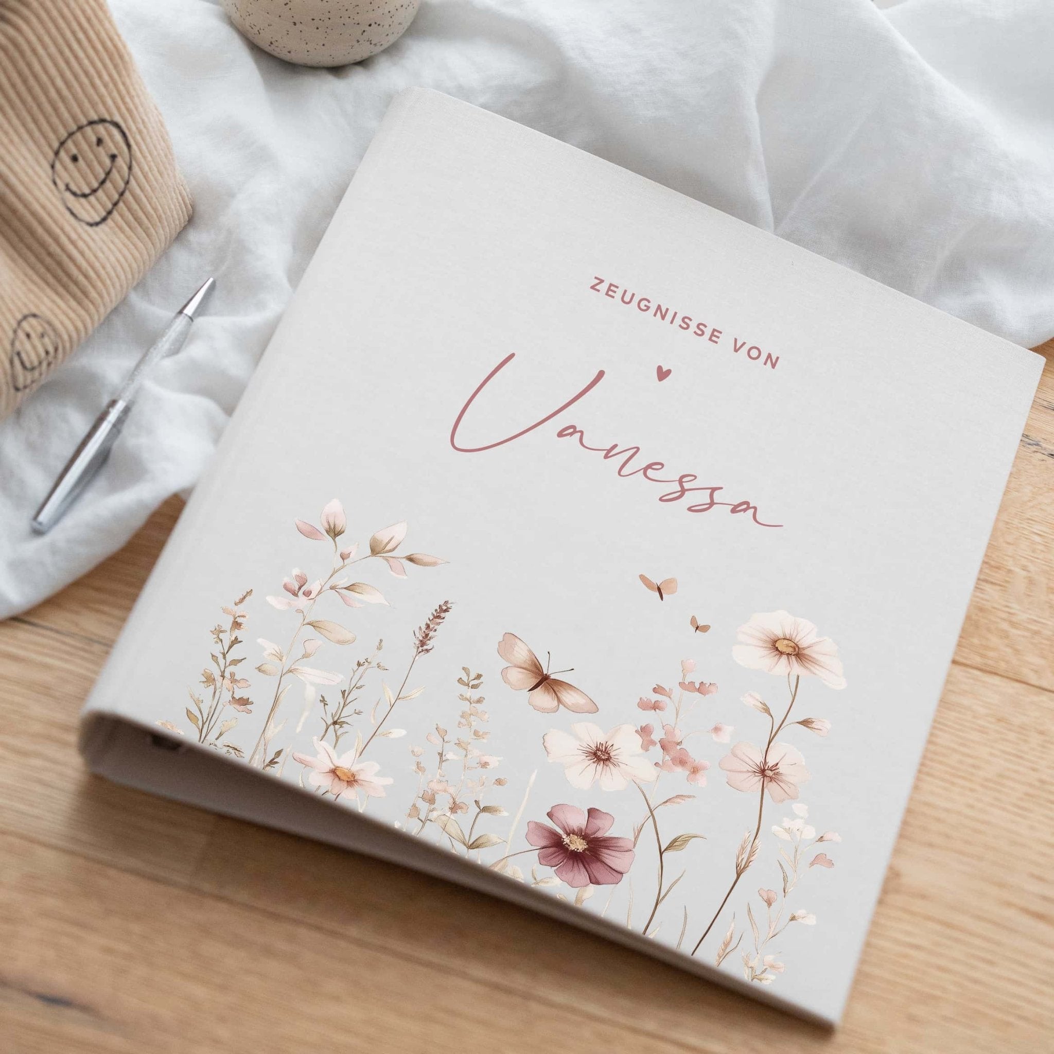 Ordner aus Leinen personalisierbar - mit Blumen - lyllevenn