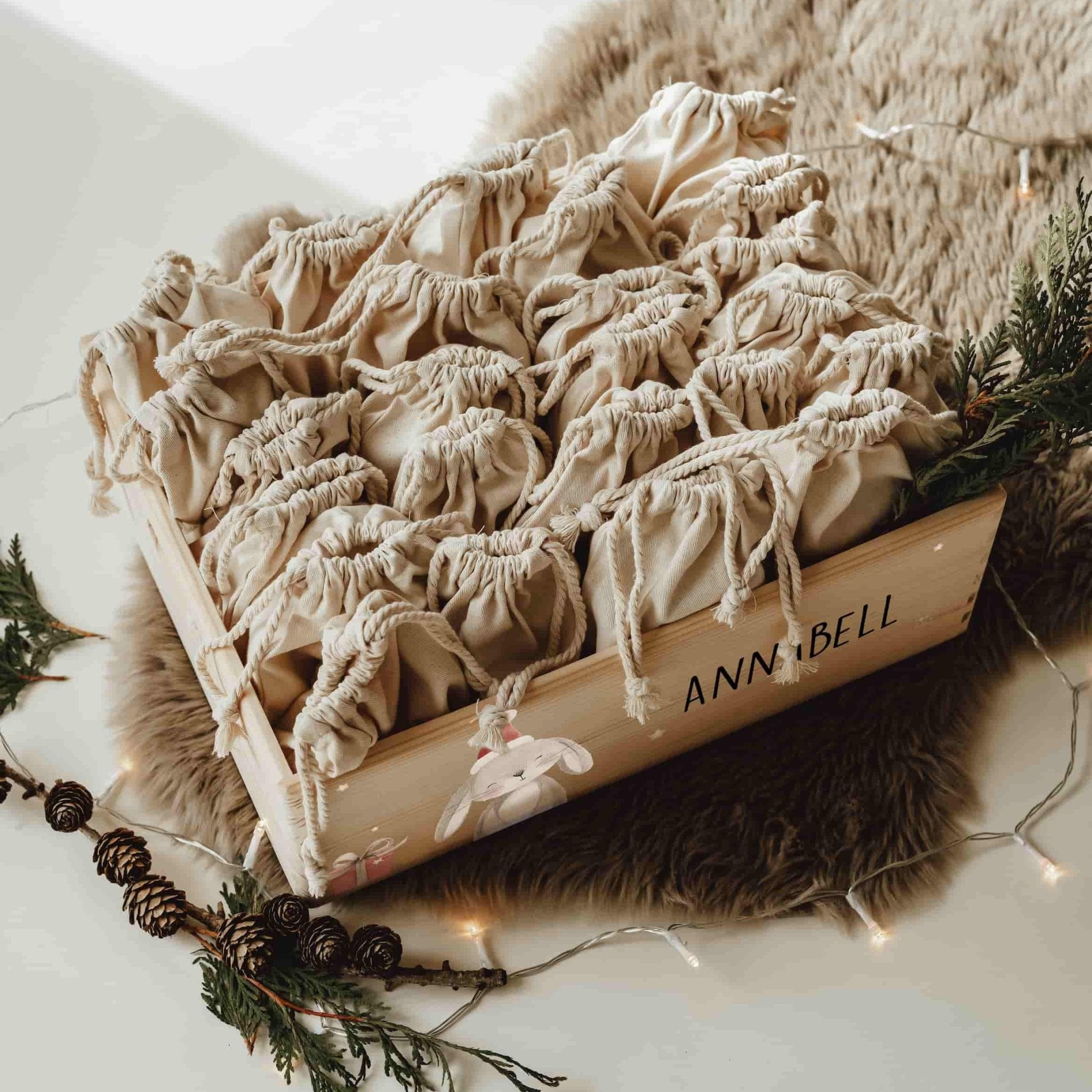 Personalisierter Adventskalender aus Holz – mit liebevollen Waldtier - Motiven - lyllevenn
