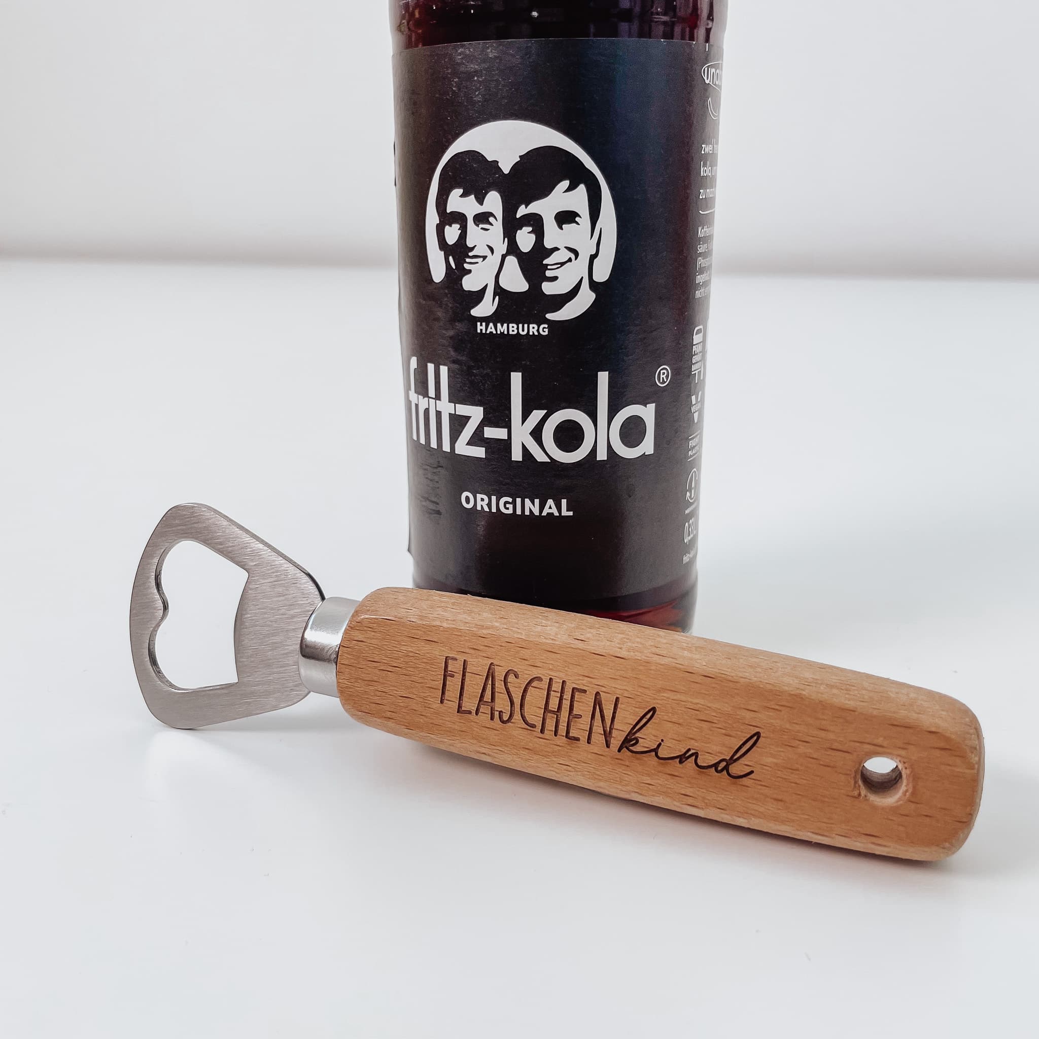 Personalisierter Holz Flaschenöffner -  mit Gravur - lyllevenn