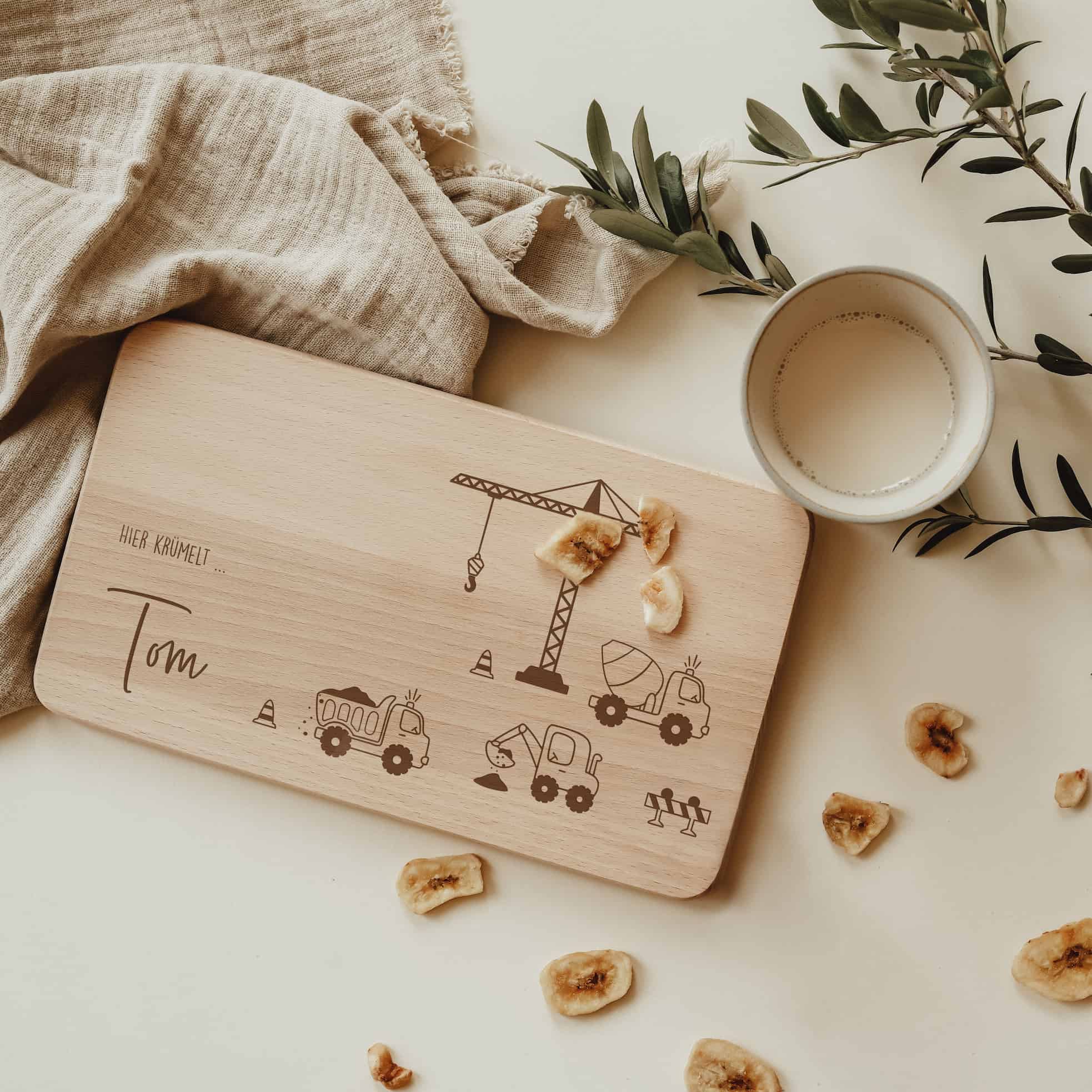 Personalisiertes Frühstücksbrettchen - Bagger & Baustelle - lyllevenn