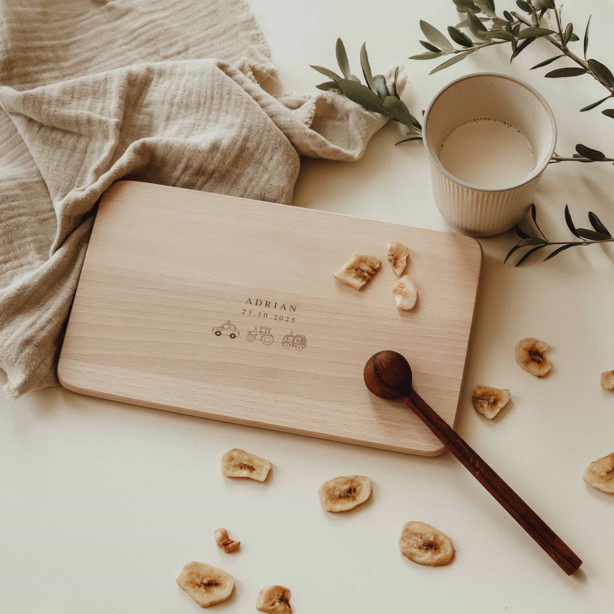 Personalisiertes Frühstücksbrettchen - Fahrzeuge - lyllevenn