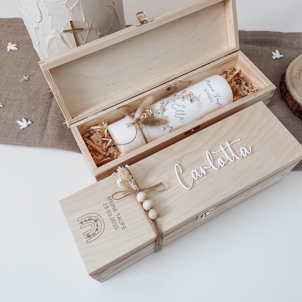 Taufkerzenbox mit Symbol – Personalisierte Holzkiste mit 3D - Namen & Trockenblume - lyllevenn