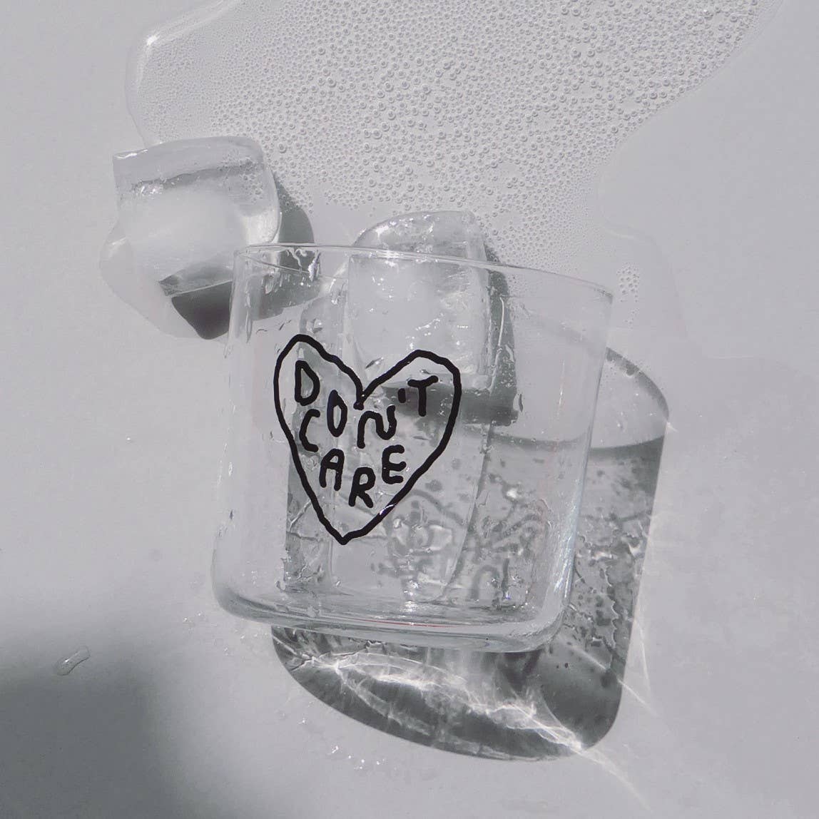 Trinkglas – don't care - Designer Statement Glass - lyllevenn