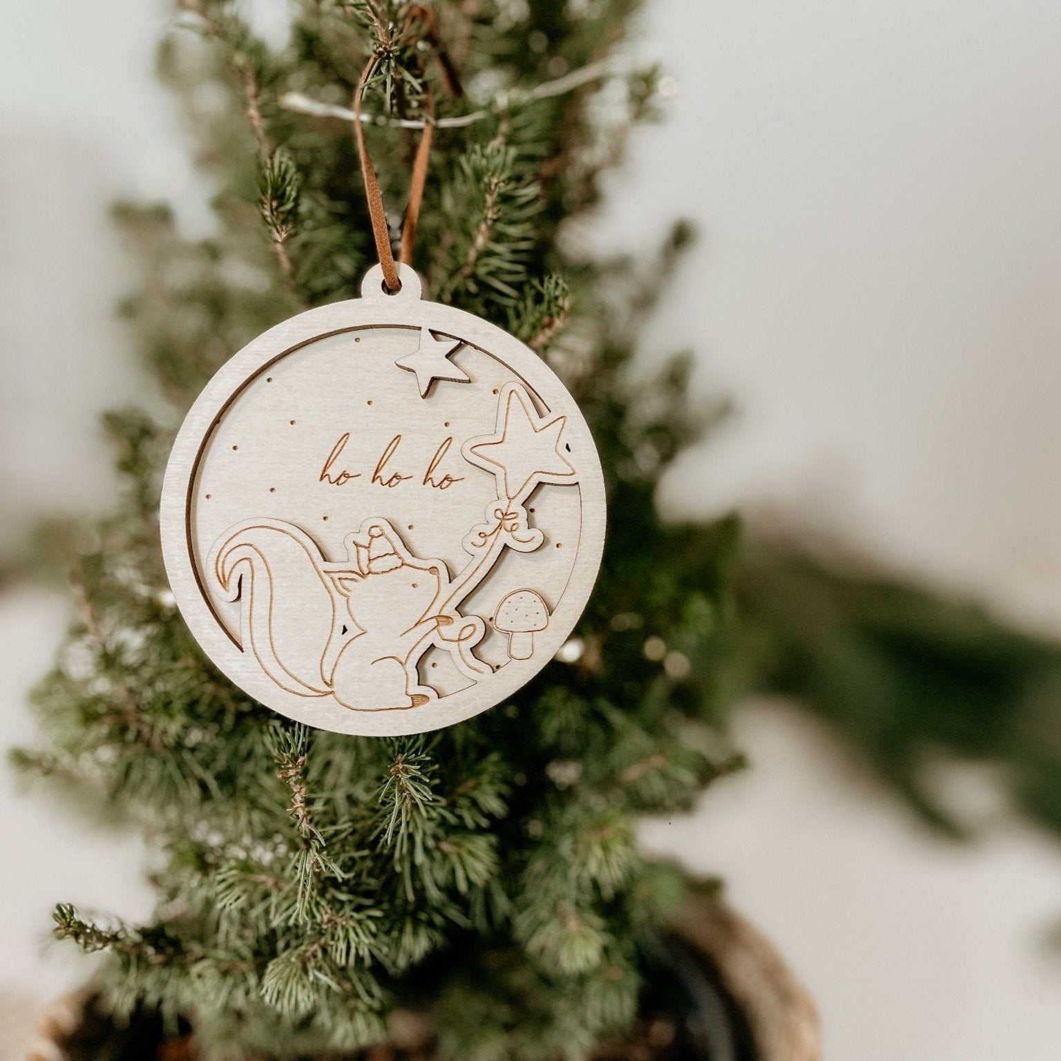 3D Weihnachtskugel personalisiert Holz - Eichhörnchen - lyllevenn