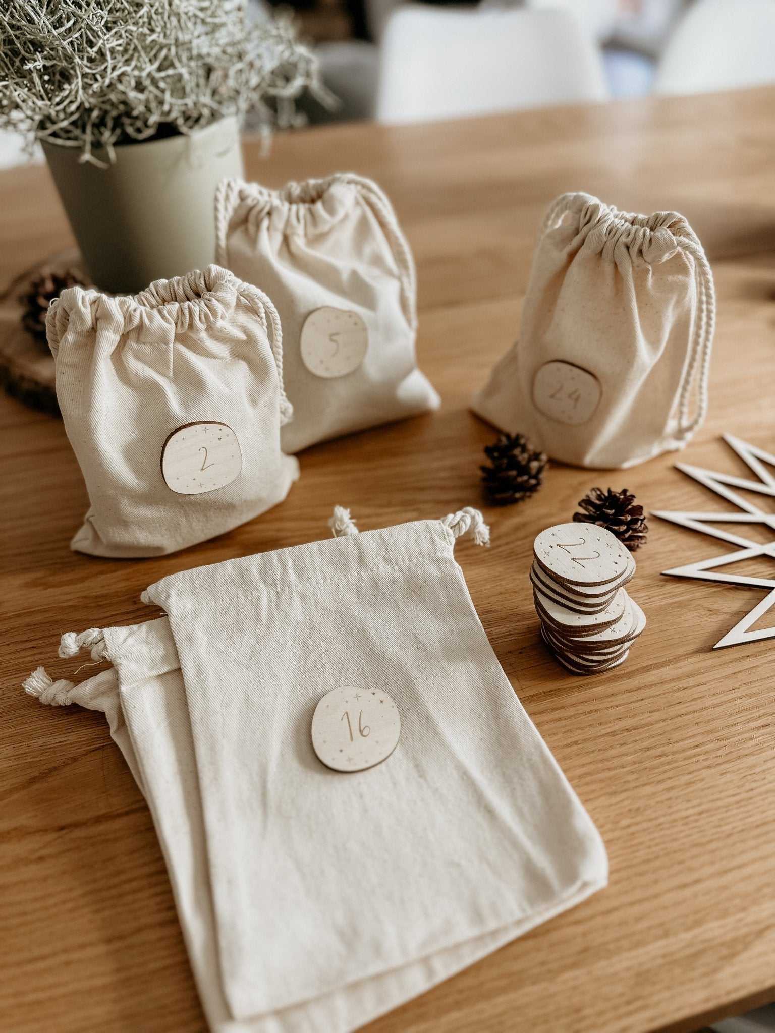Adventskalenderzahlen | Zahlen | DIY Adventskalender | Advent | Weihnachtsdeko - 'Sternenstaub' - lyllevenn-store