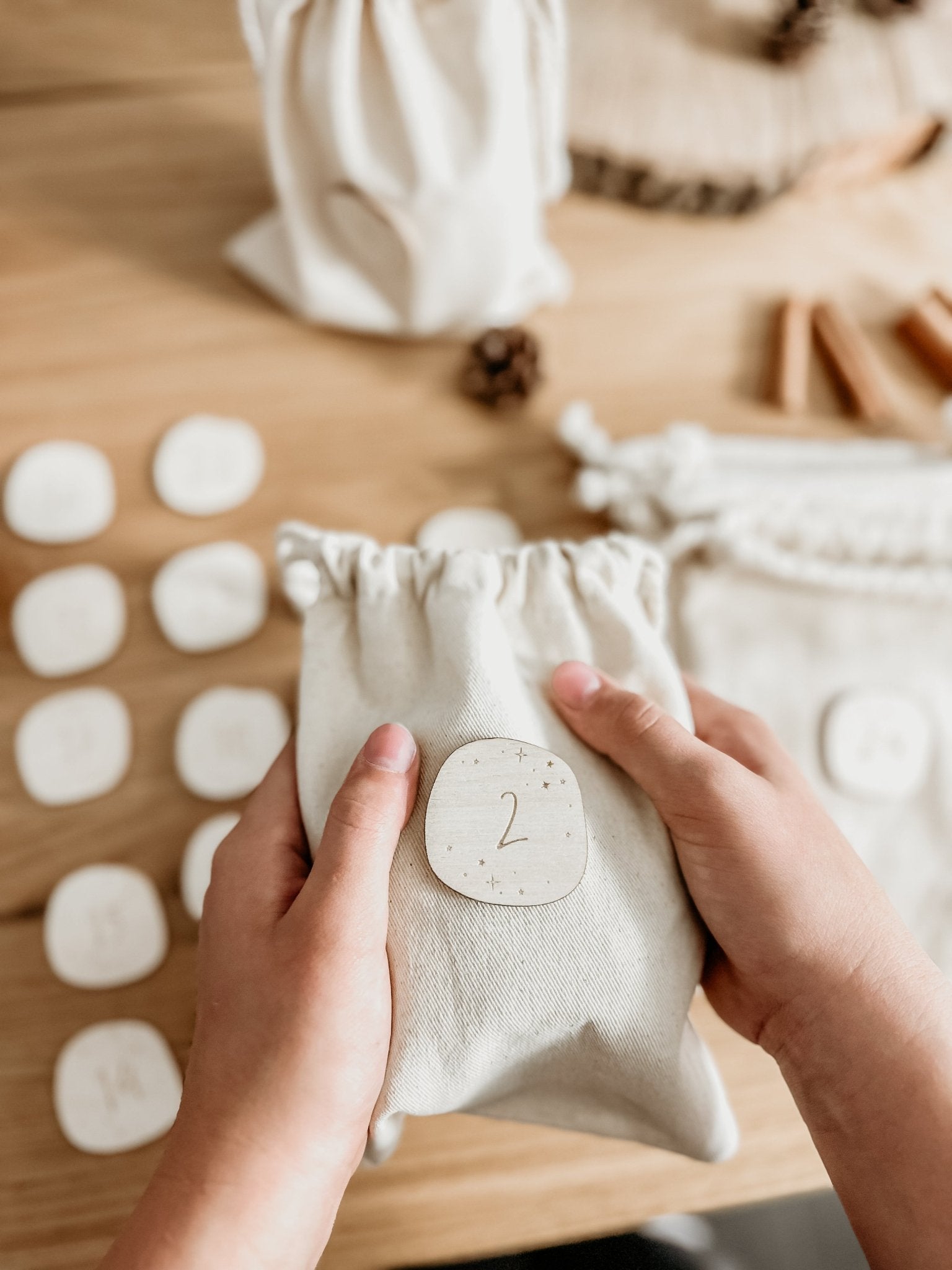 Adventskalenderzahlen | Zahlen | DIY Adventskalender | Advent | Weihnachtsdeko - 'Sternenstaub' - lyllevenn-store