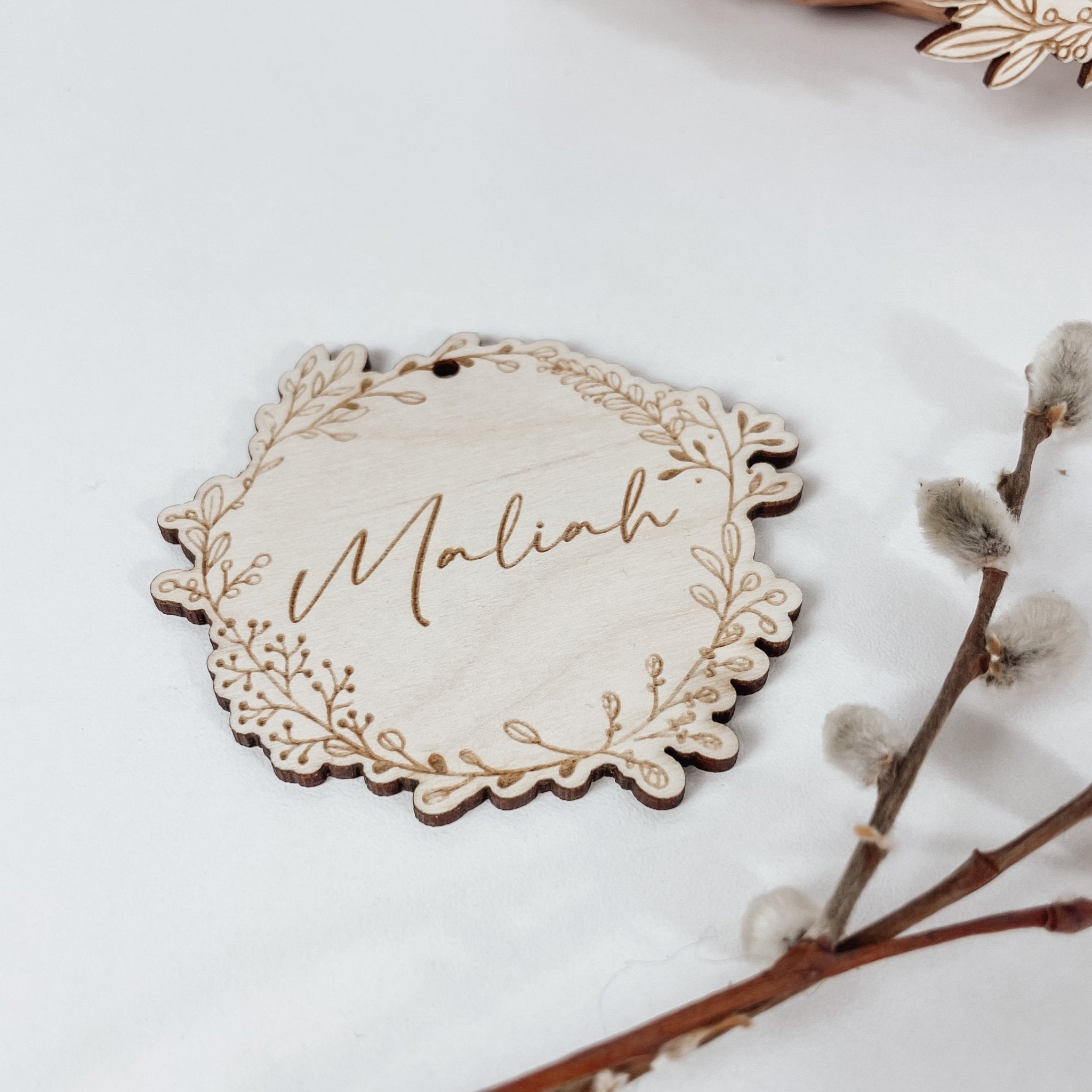 Annhänger | Geschenkeanhänger | Korb | personalisierbar -  BLÄTTERKRANZ - lyllevenn