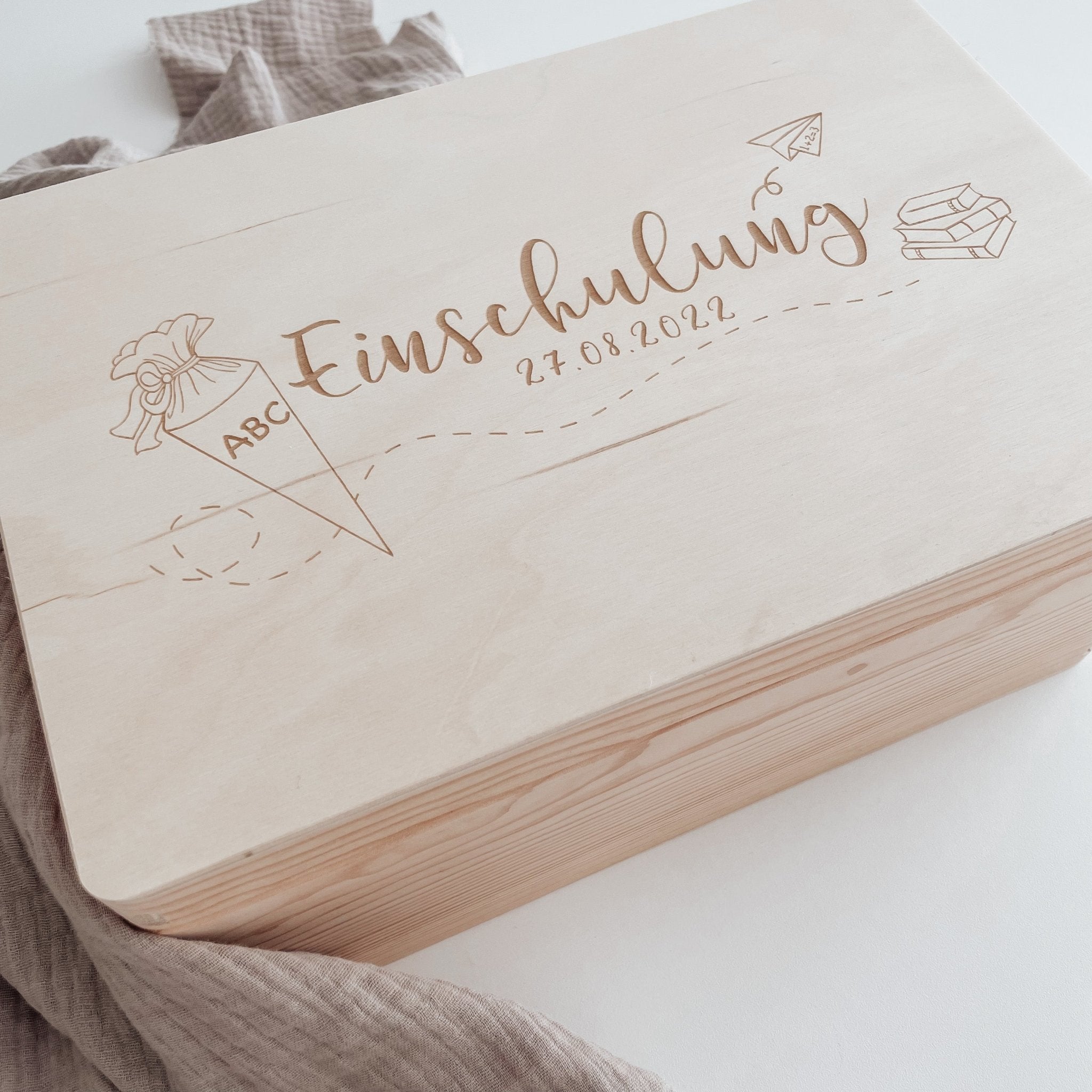 Erinnerungskiste Holz personalisiert - Schultüte - lyllevenn
