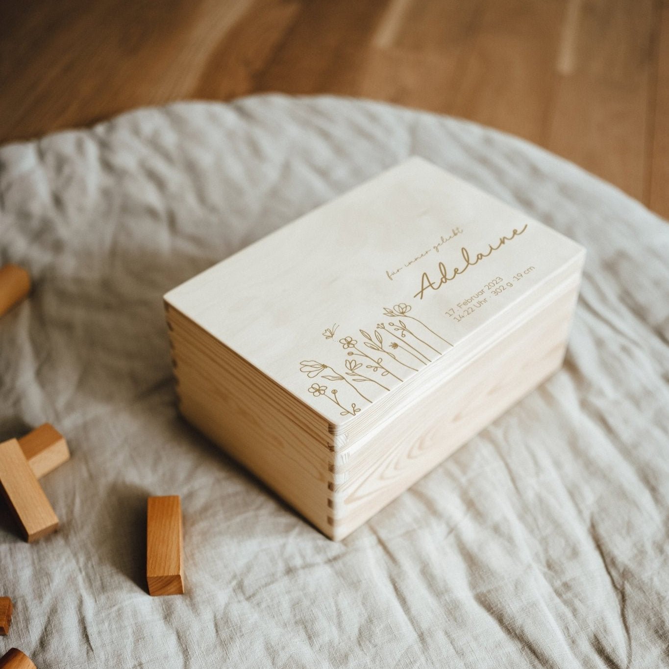 Erinnerungskiste Holz personalisiert - Trauerkiste - lyllevenn