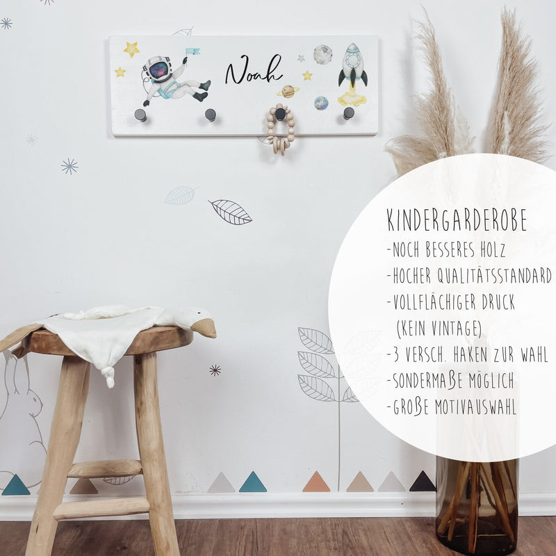 Kindergarderobe | Garderobe | Kinderzimmer | Hakenleiste | personalisierbar - WELTALL - lyllevenn-store