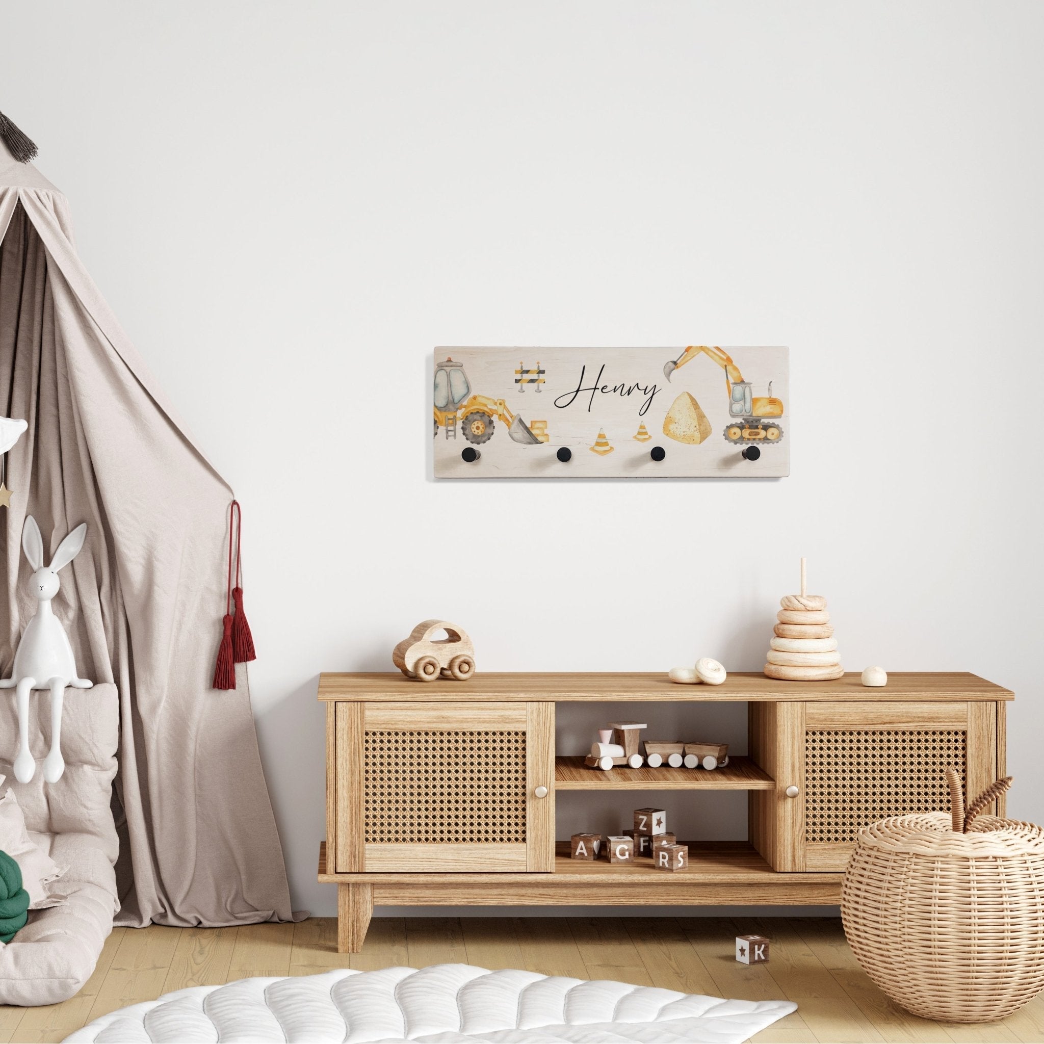 Kindergarderobe Holz personalisiert -  Bagger - lyllevenn