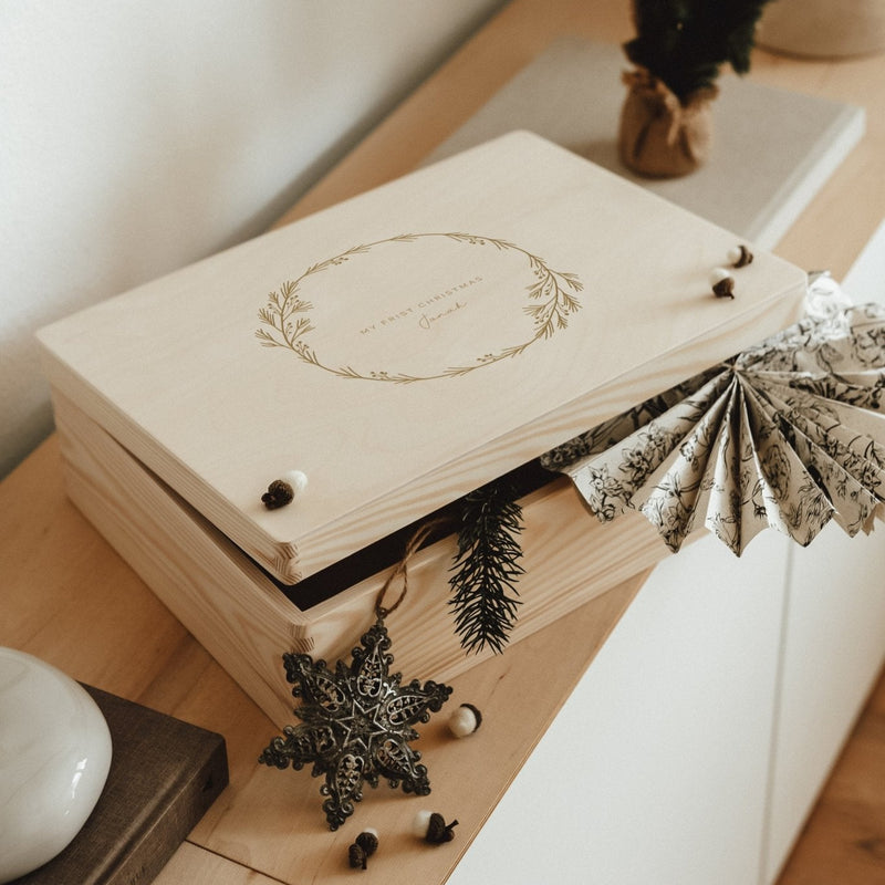 Personalisierte Holzkiste Weihnachten | nachhaltige Erinnerungskiste | Weihnachtsbox | Holzbox – BERRIE & PINES - lyllevenn-store