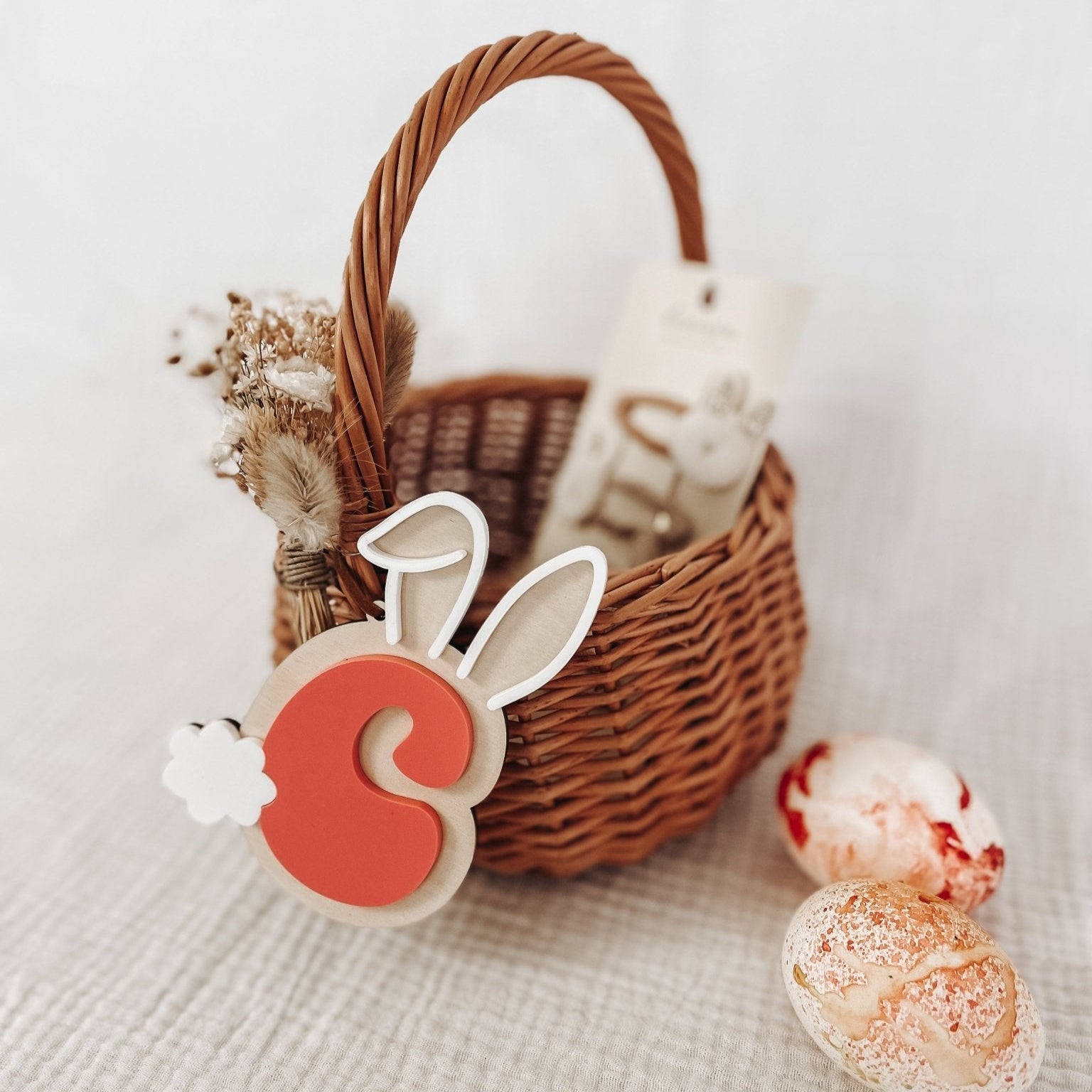 Personalisierter Osteranhänger - Hase mit Buchstabe - lyllevenn