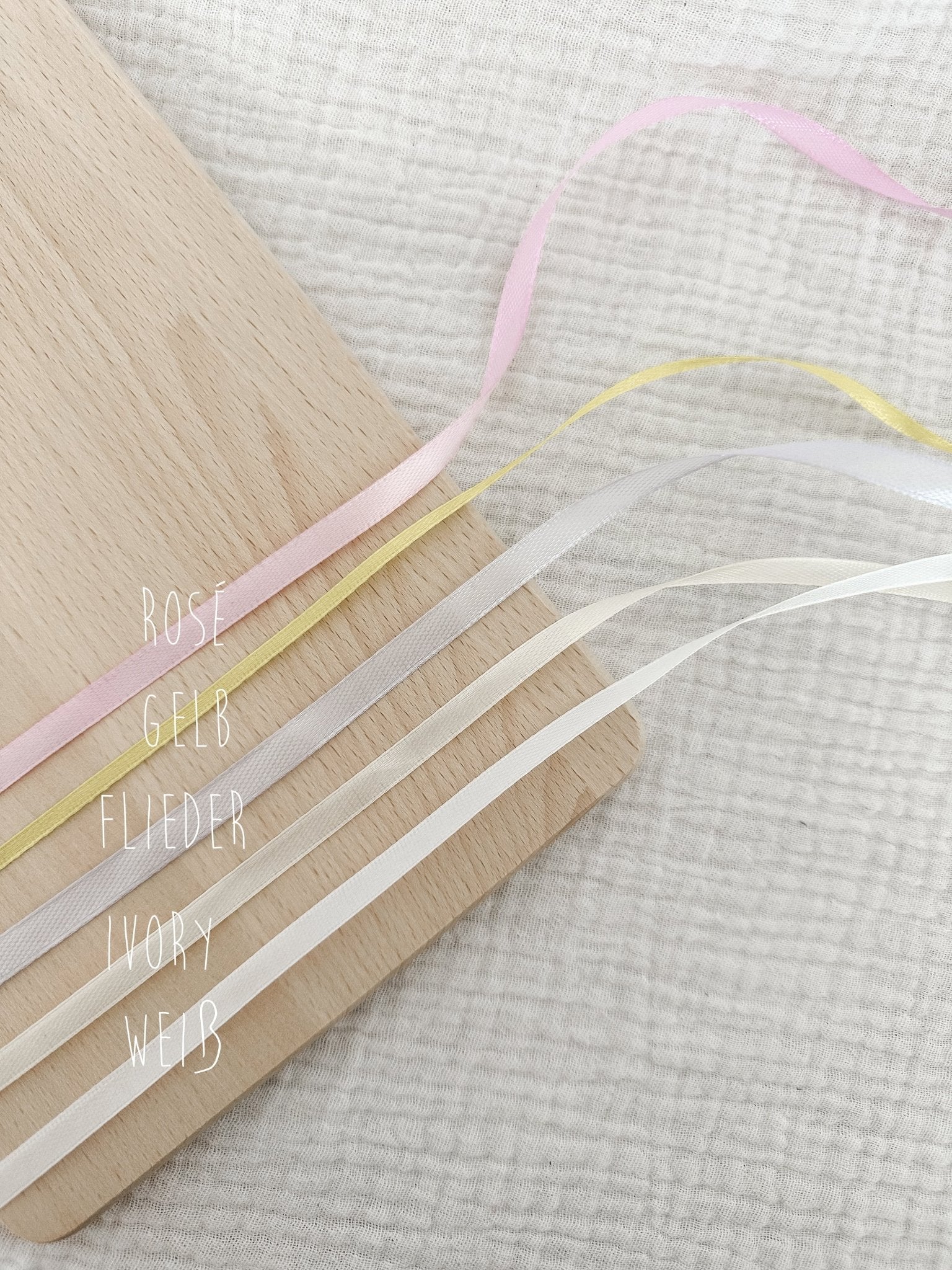 Türschild personalisiert Holz - 3D Name & Regenbogen - lyllevenn