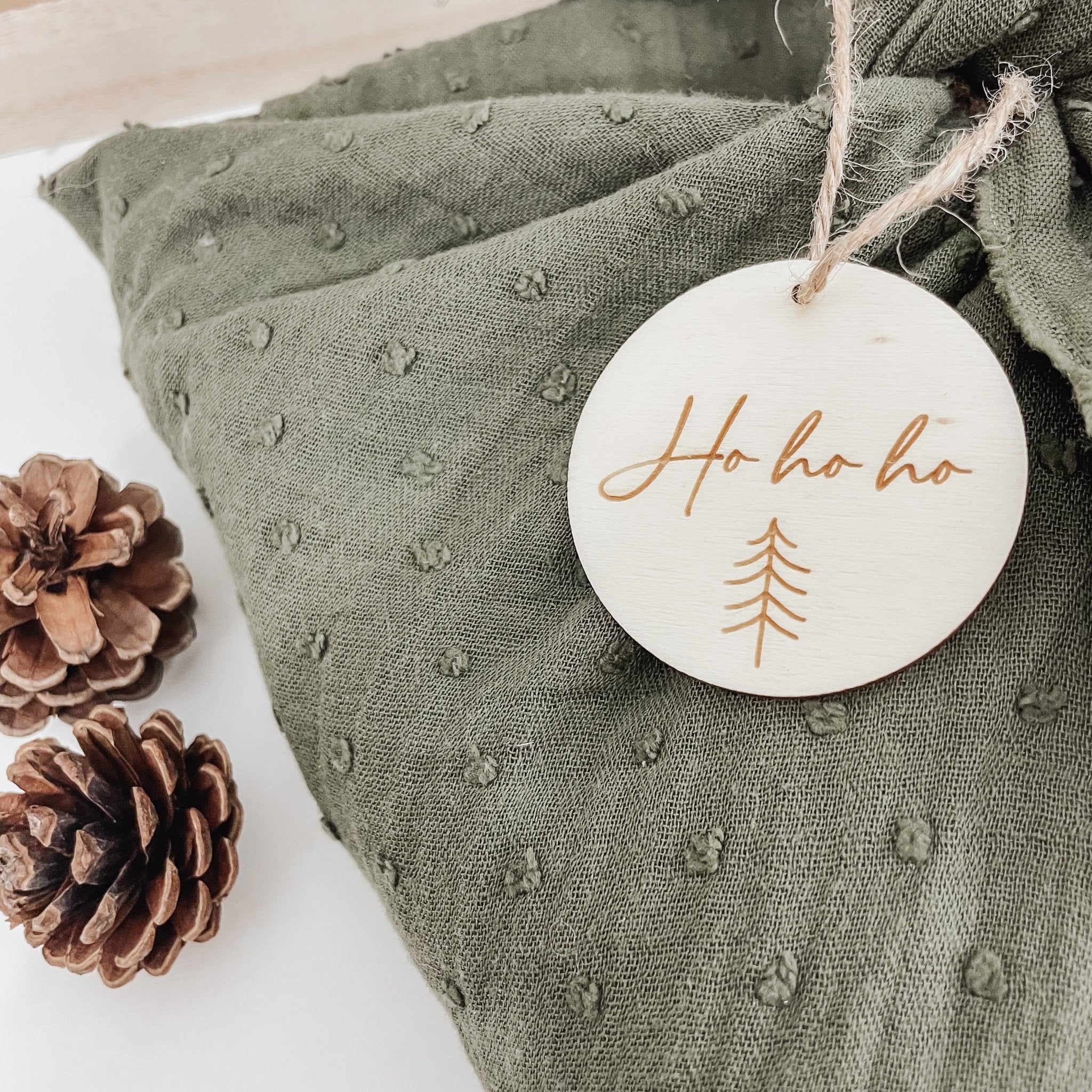 Weihnachtsanhänger aus Holz - Geschenkanhänger - lyllevenn