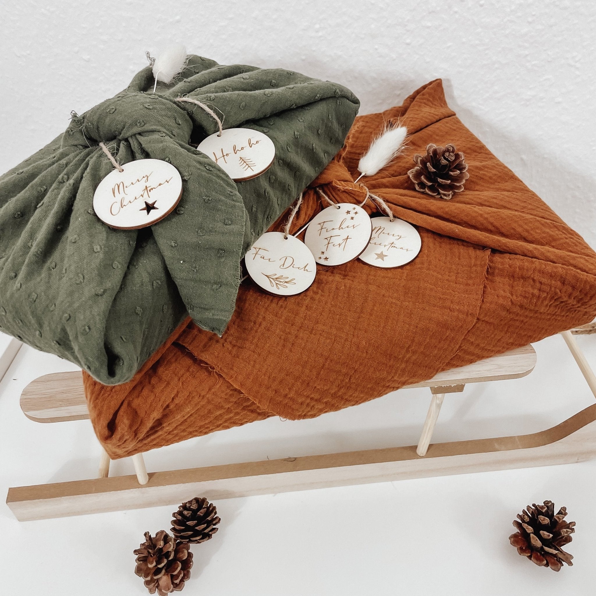 Weihnachtsanhänger aus Holz - Geschenkanhänger - lyllevenn
