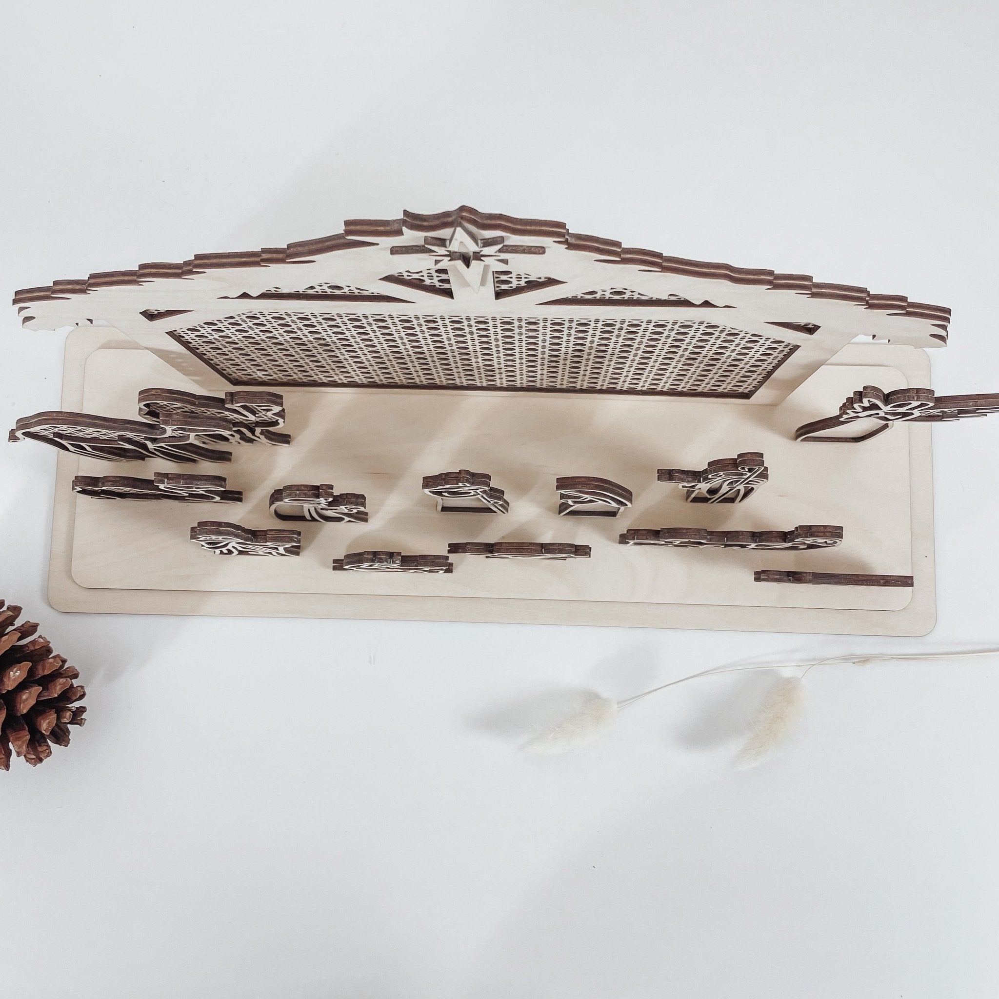 Weihnachtskrippe aus Holz – Rattan - lyllevenn