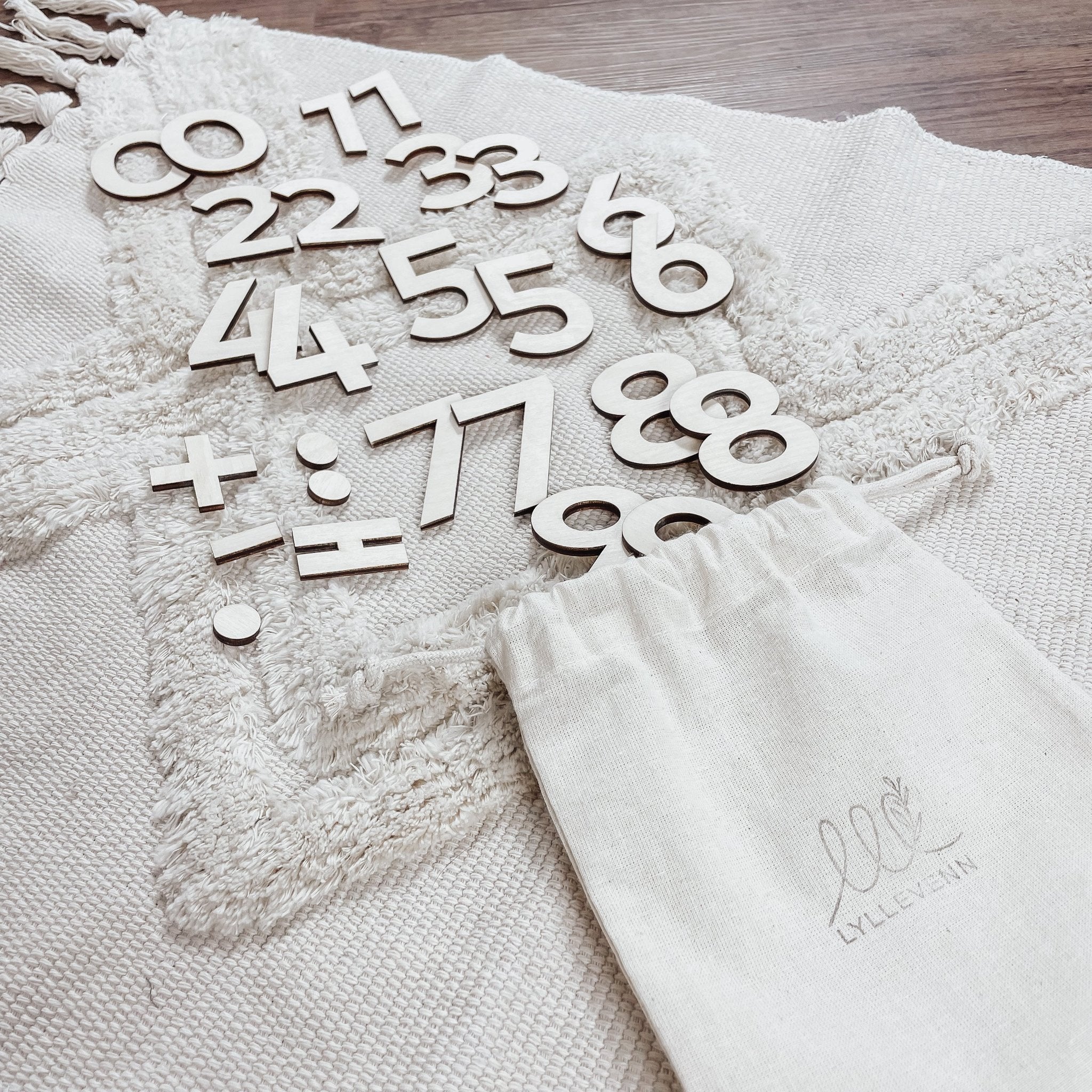 Zahlen - & Rechenzeichen Set aus Holz - Lernspiel für Kinder - lyllevenn